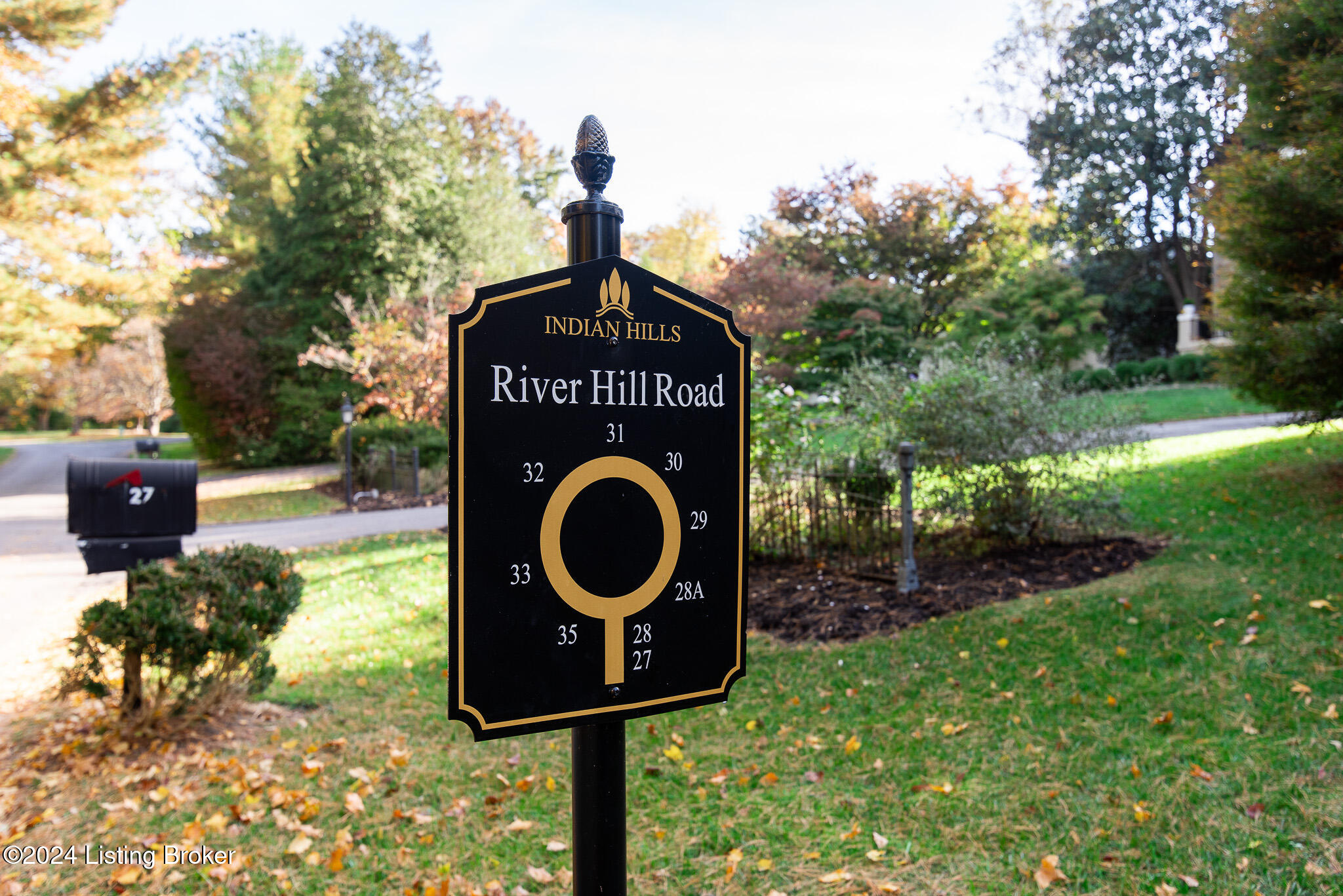 27 River Hill Rd