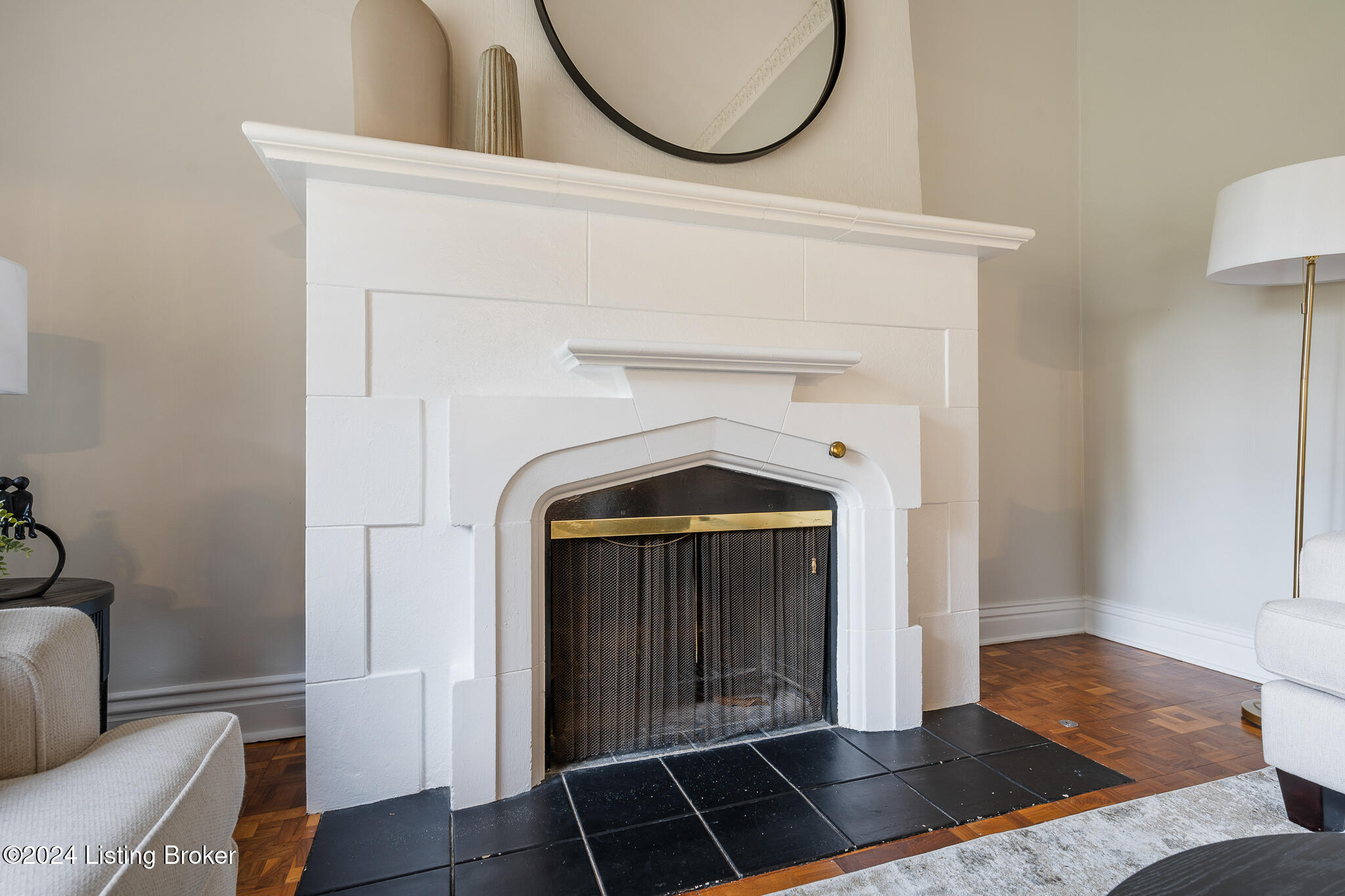 27 River Hill Rd