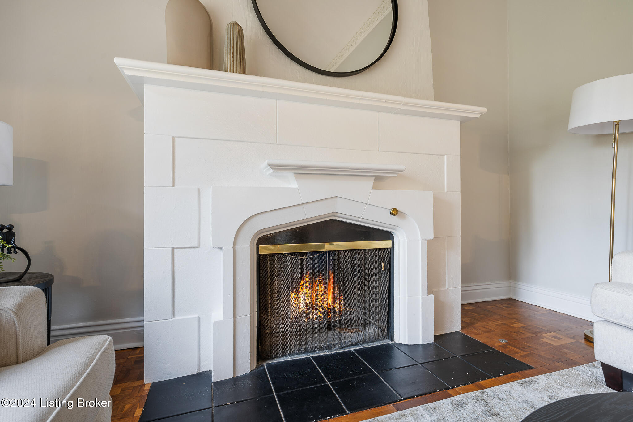 27 River Hill Rd