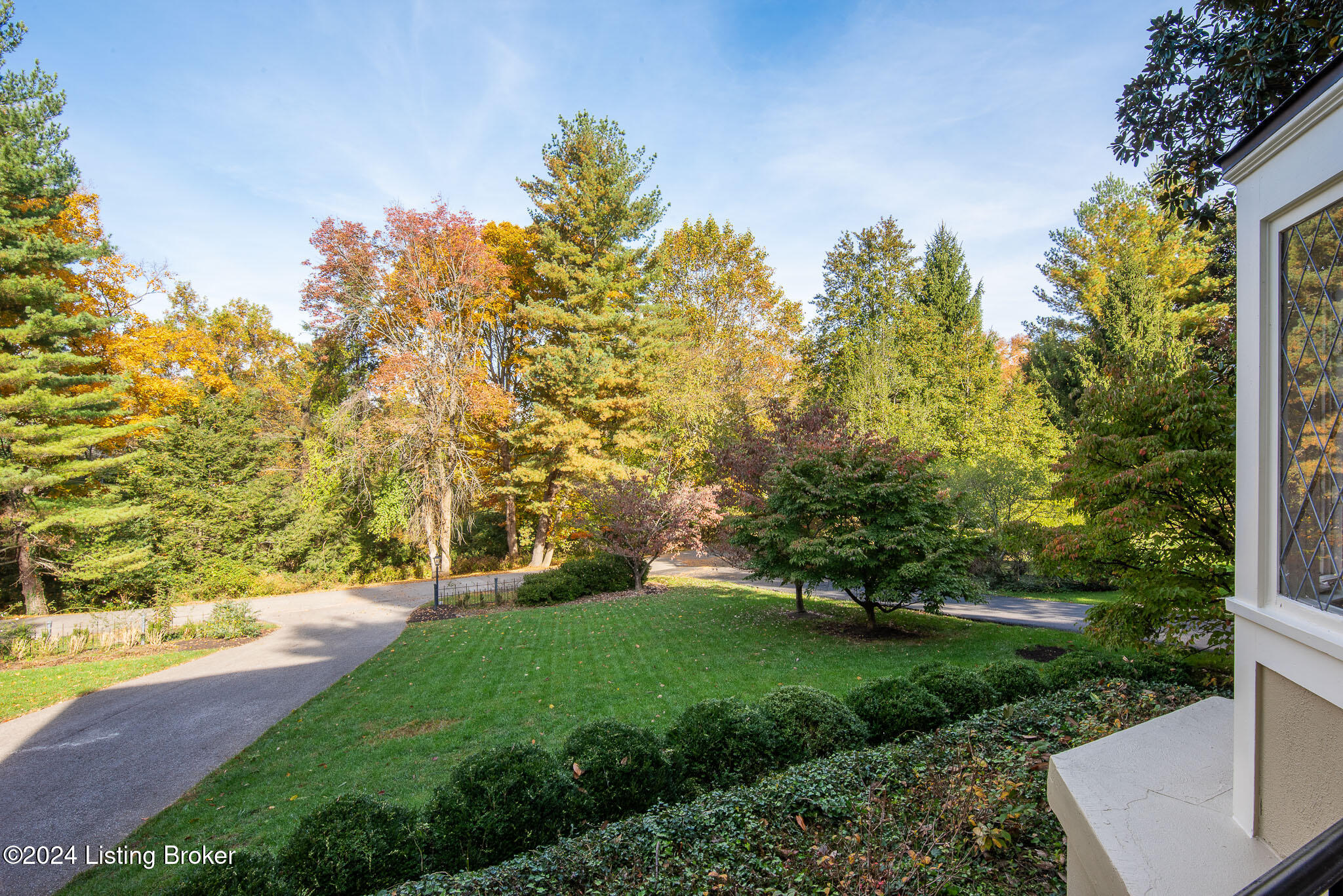 27 River Hill Rd