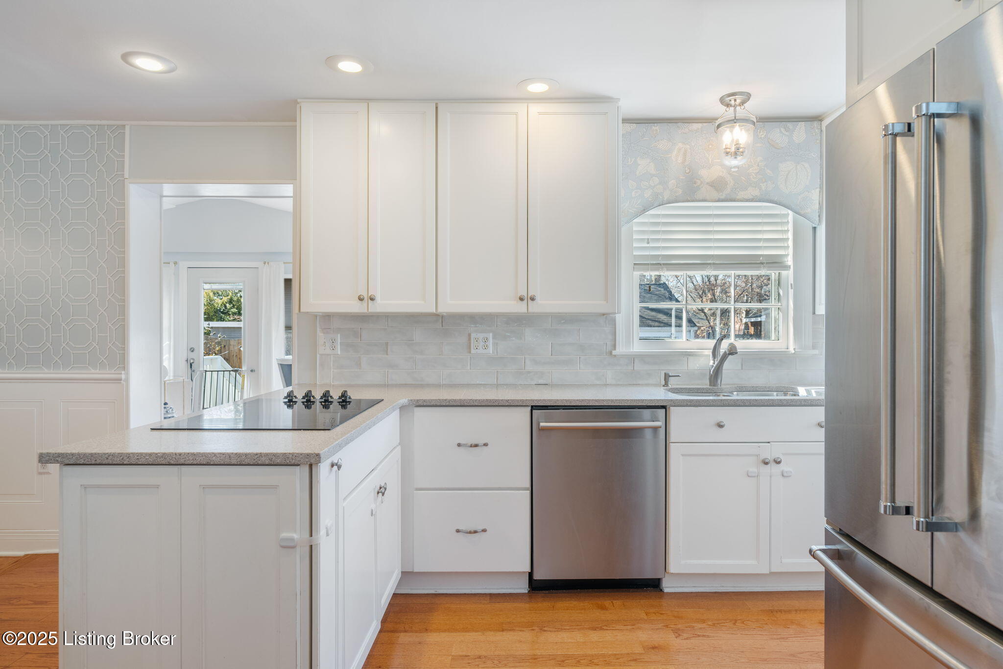 254 Saint Matthews Ave