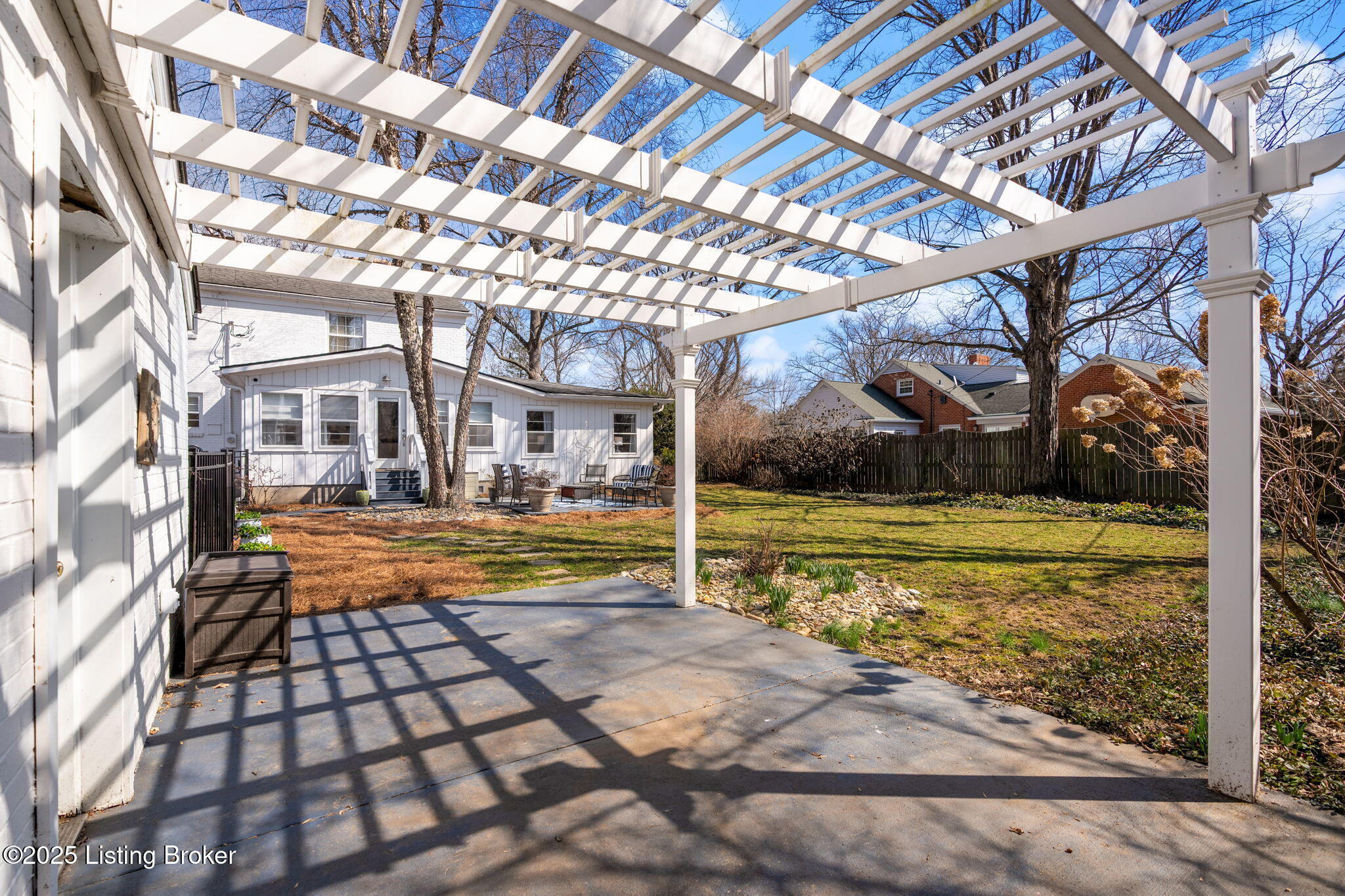 254 Saint Matthews Ave