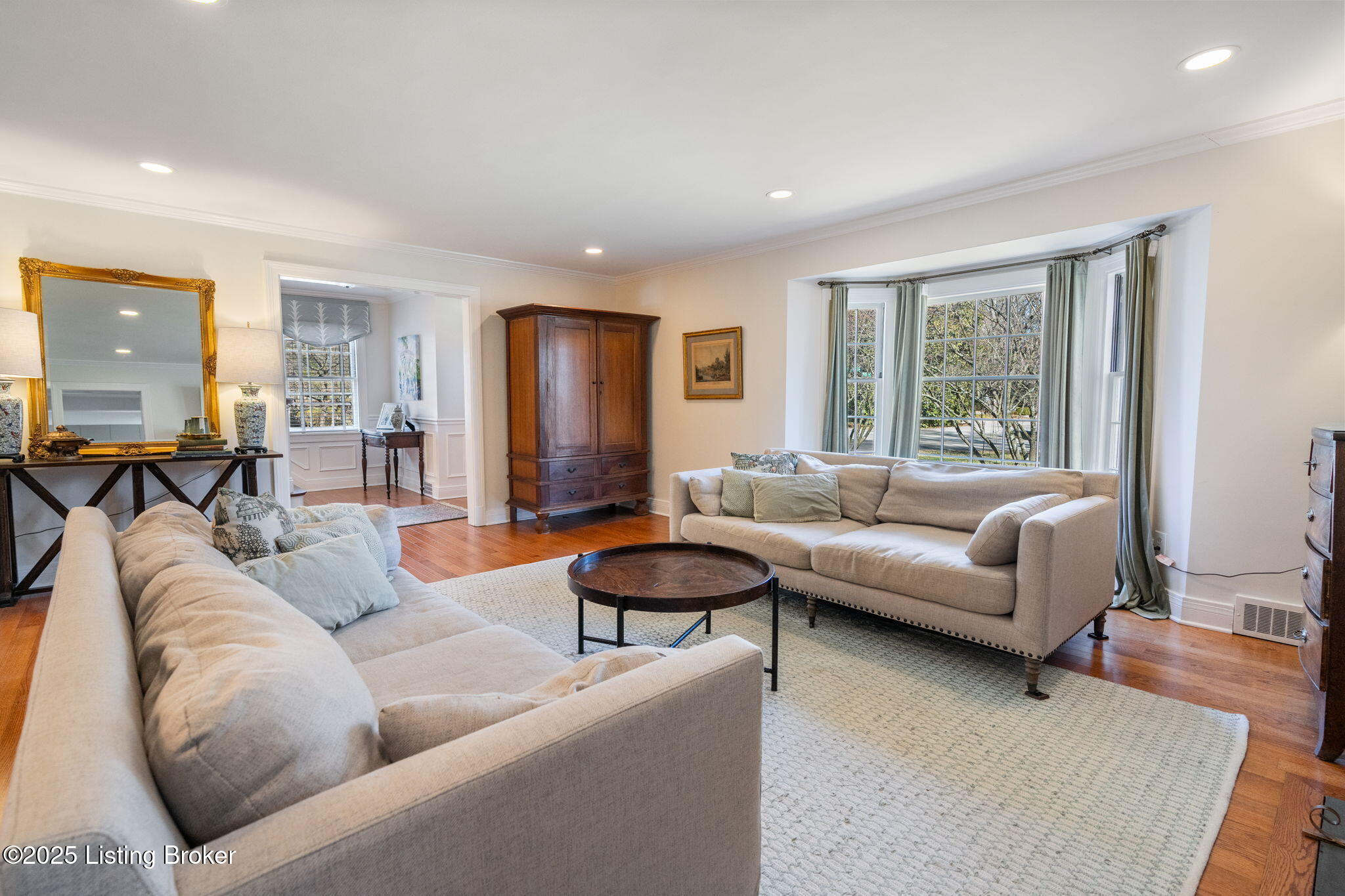 254 Saint Matthews Ave