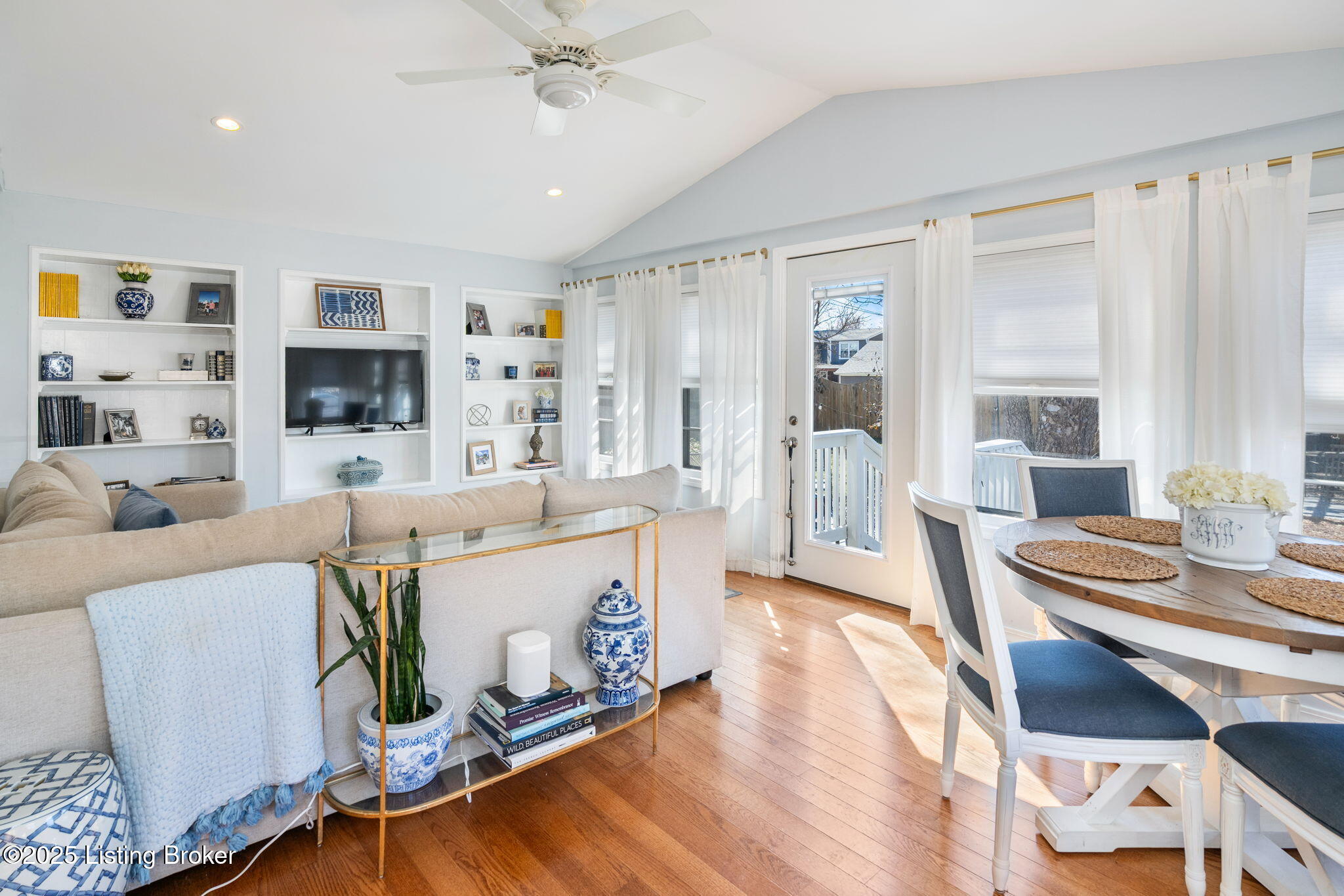 254 Saint Matthews Ave
