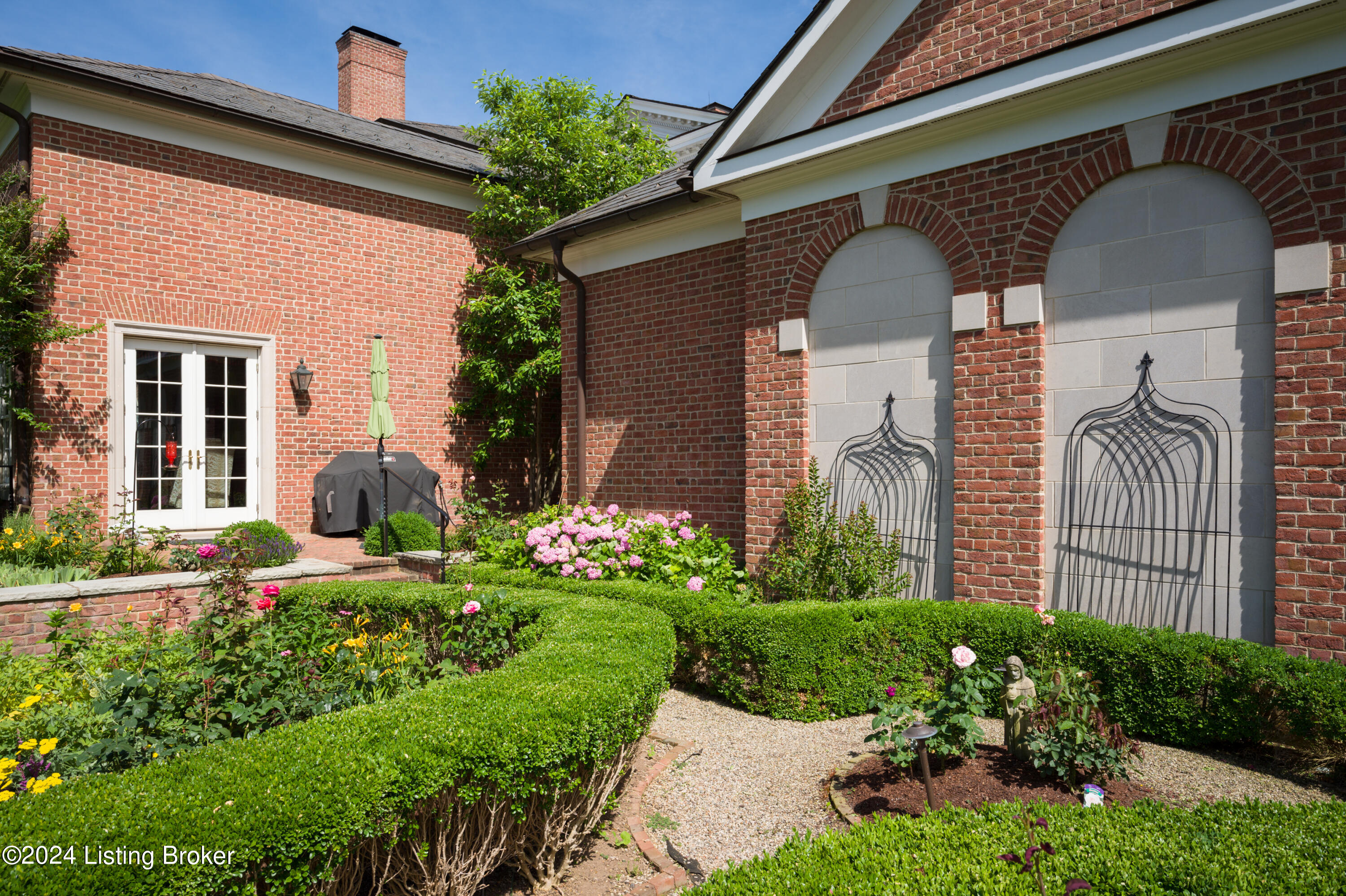11 Overbrook Rd
