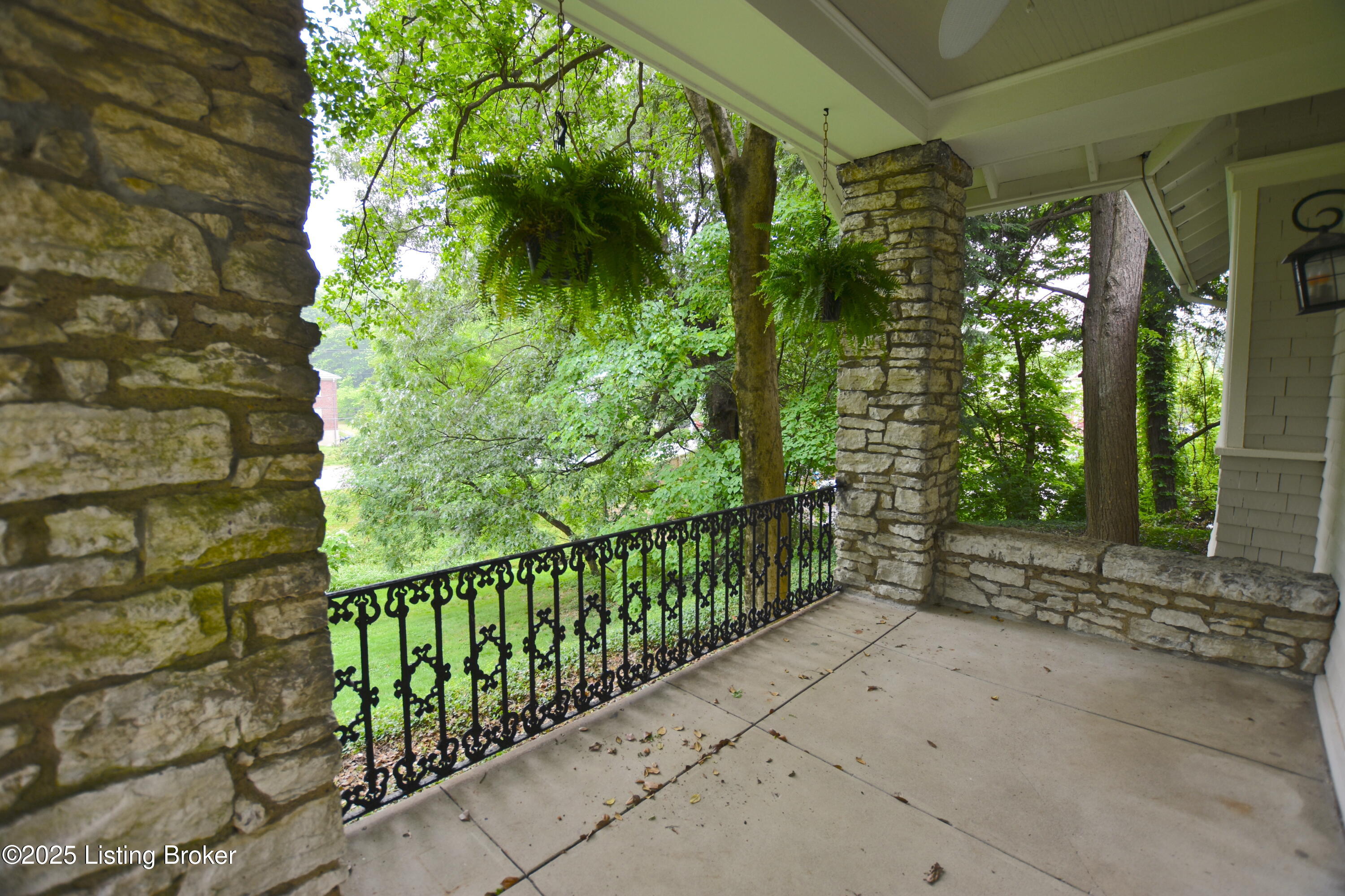 505 Upland Rd