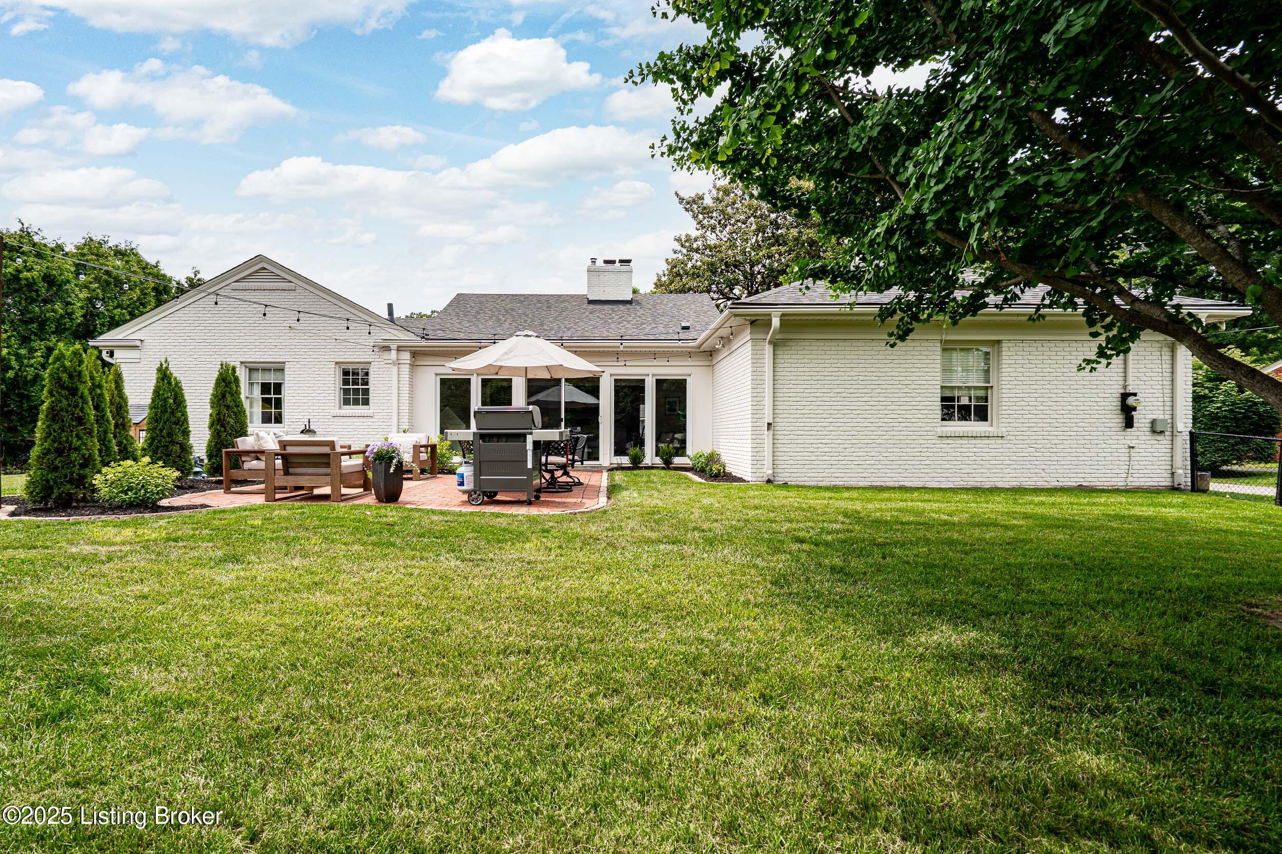 2207 Merrick Rd