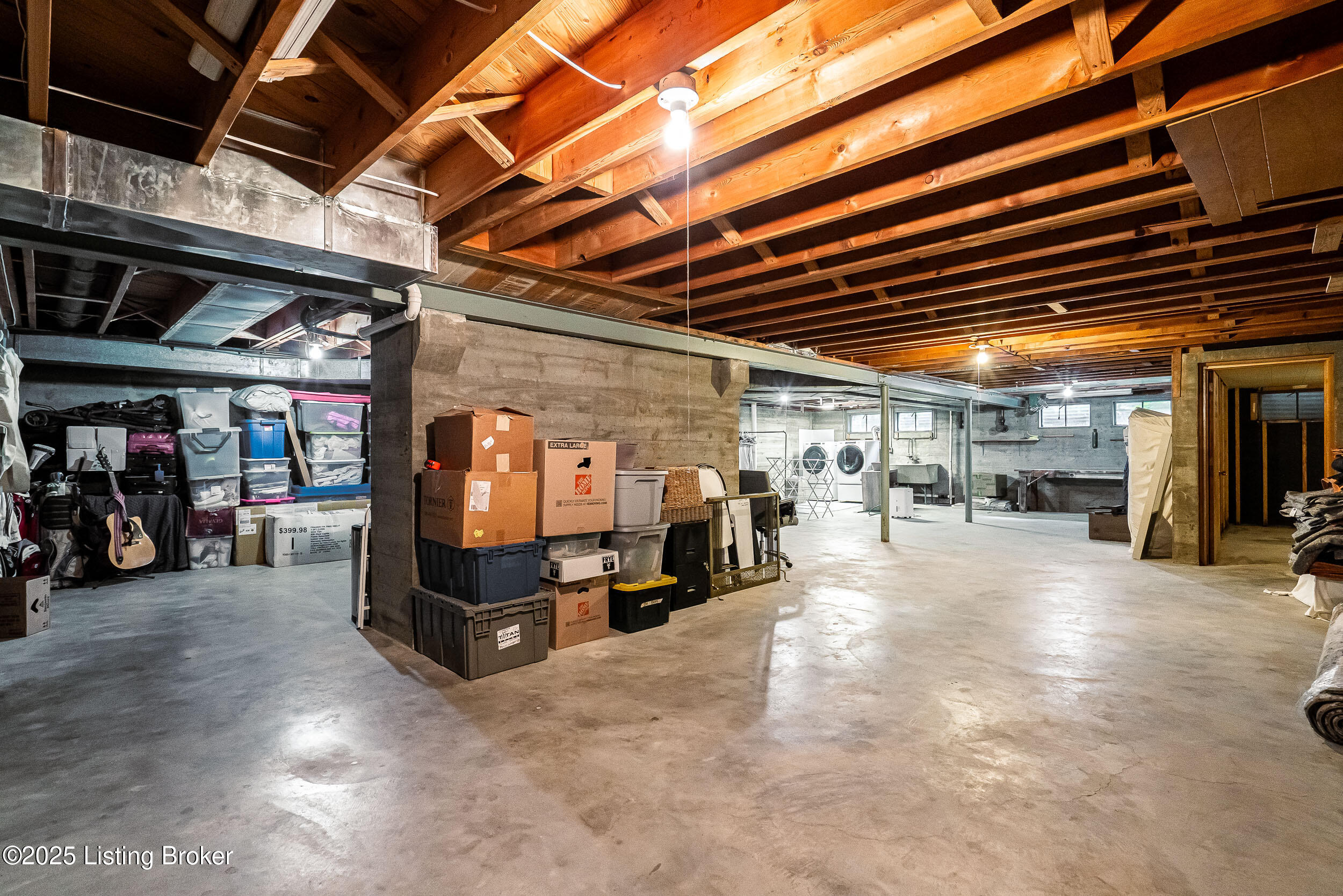 2207 Merrick Rd
