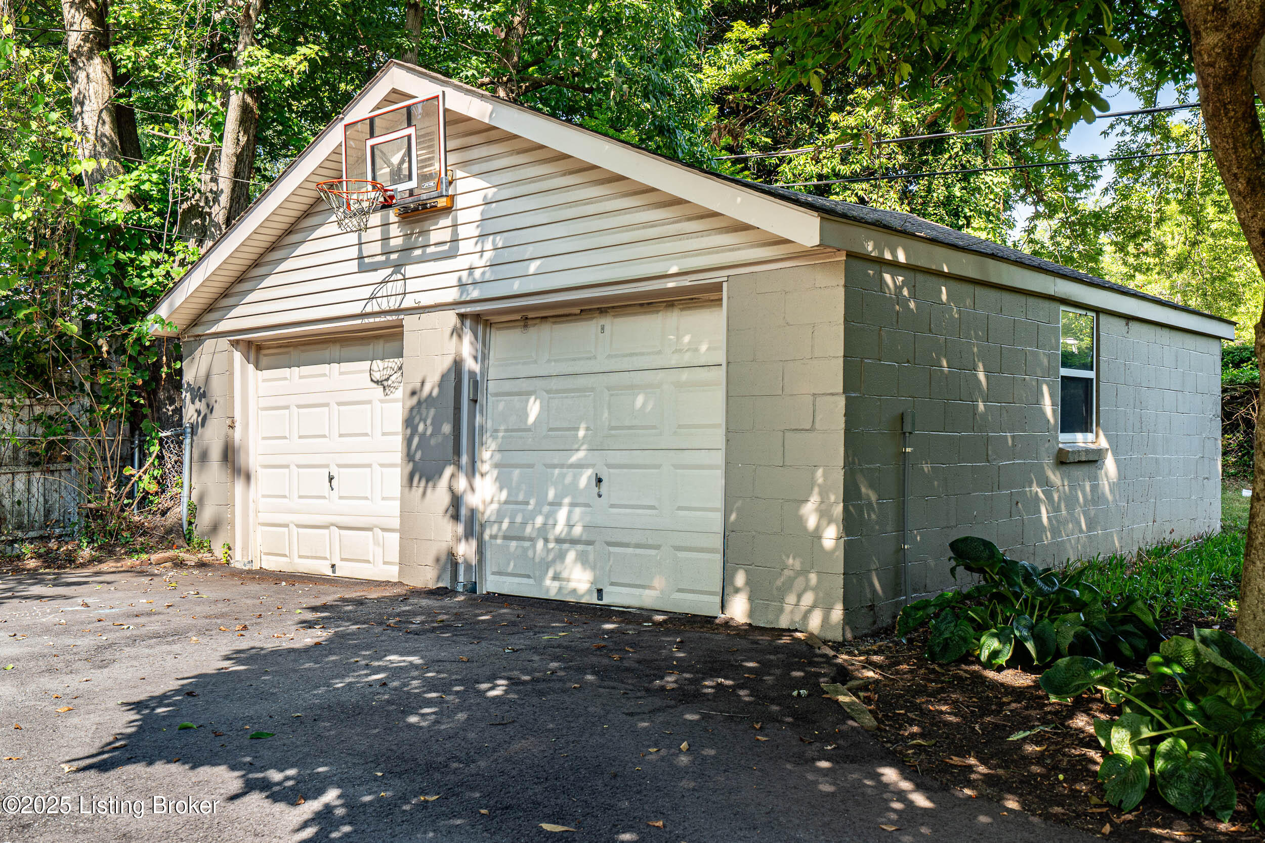 4005 Druid Hills Rd