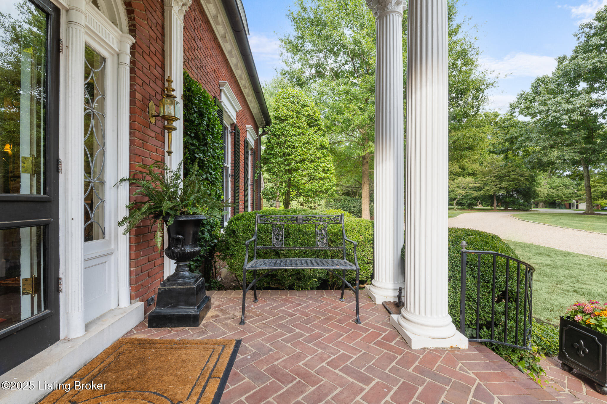 5 Woodhill Rd