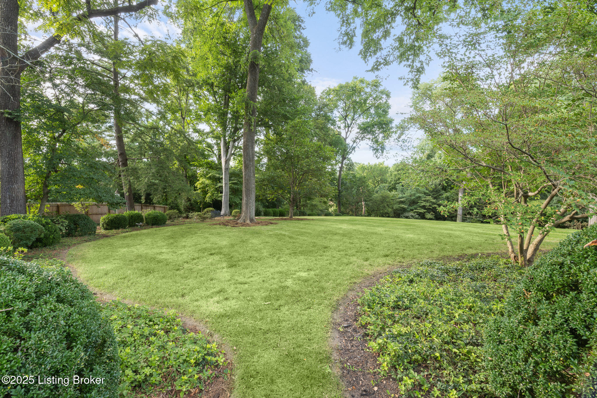 5 Woodhill Rd