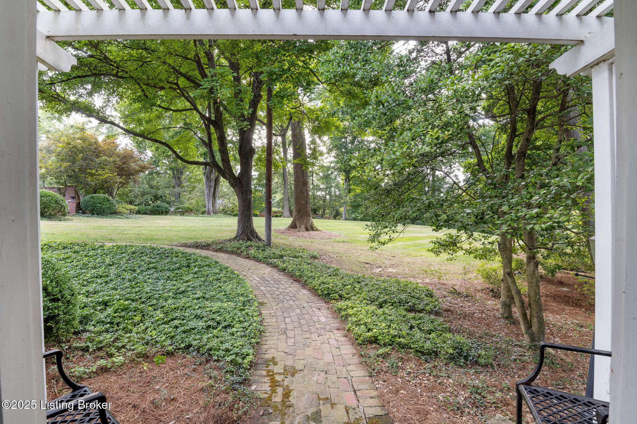 5 Woodhill Rd