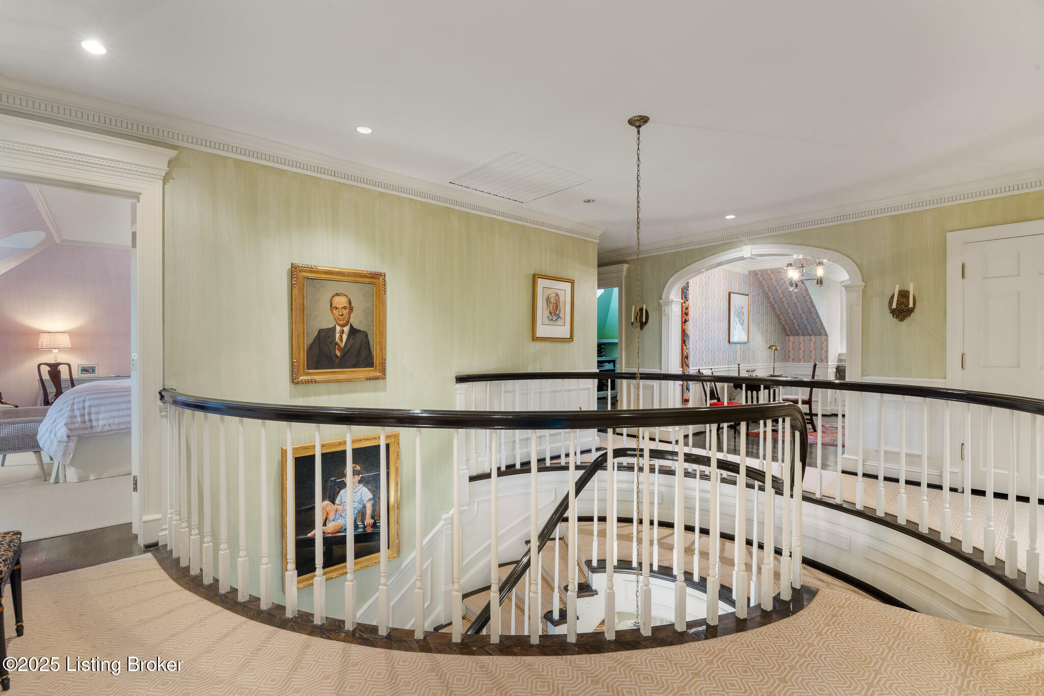 5 Woodhill Rd