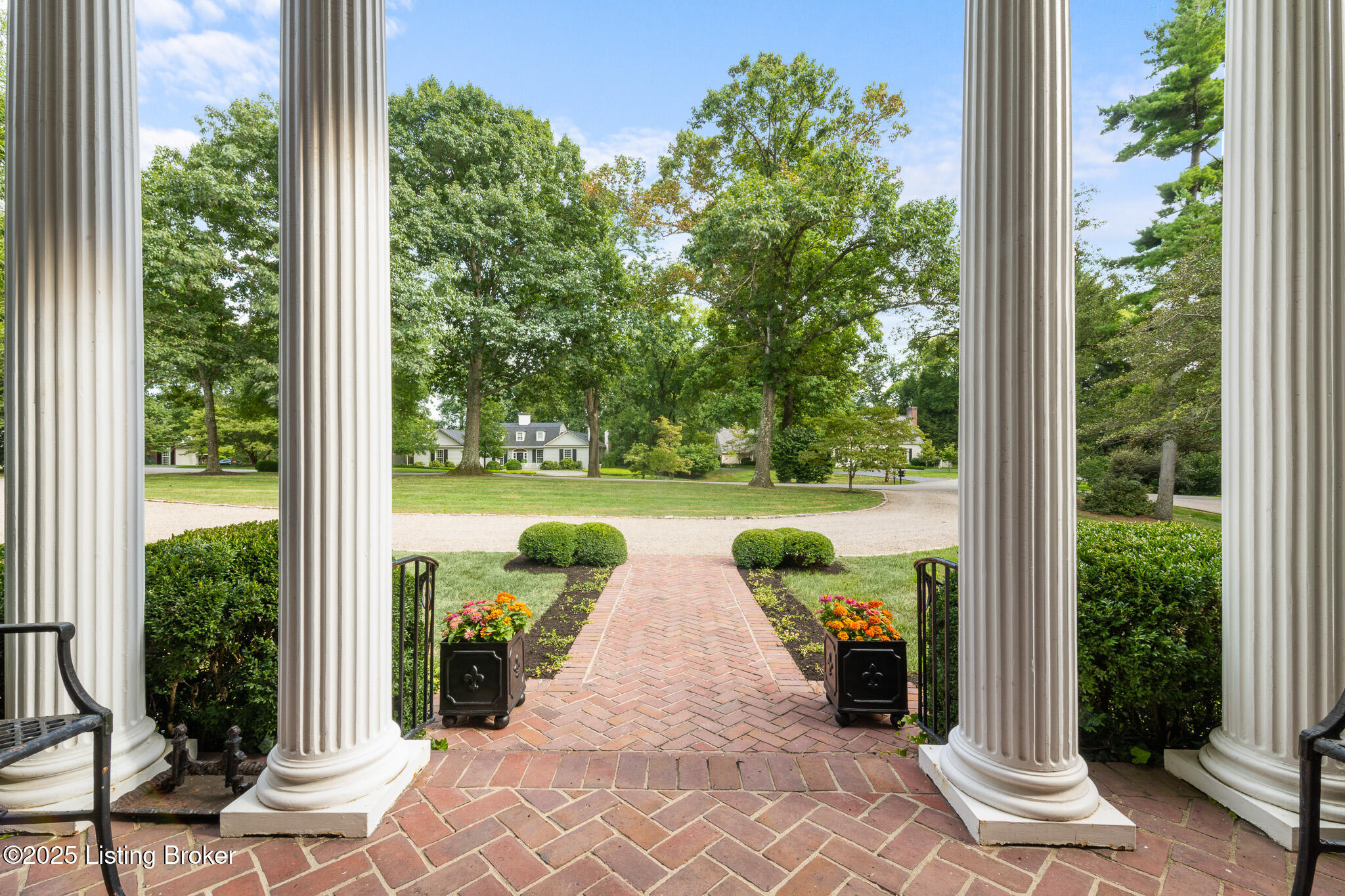 5 Woodhill Rd