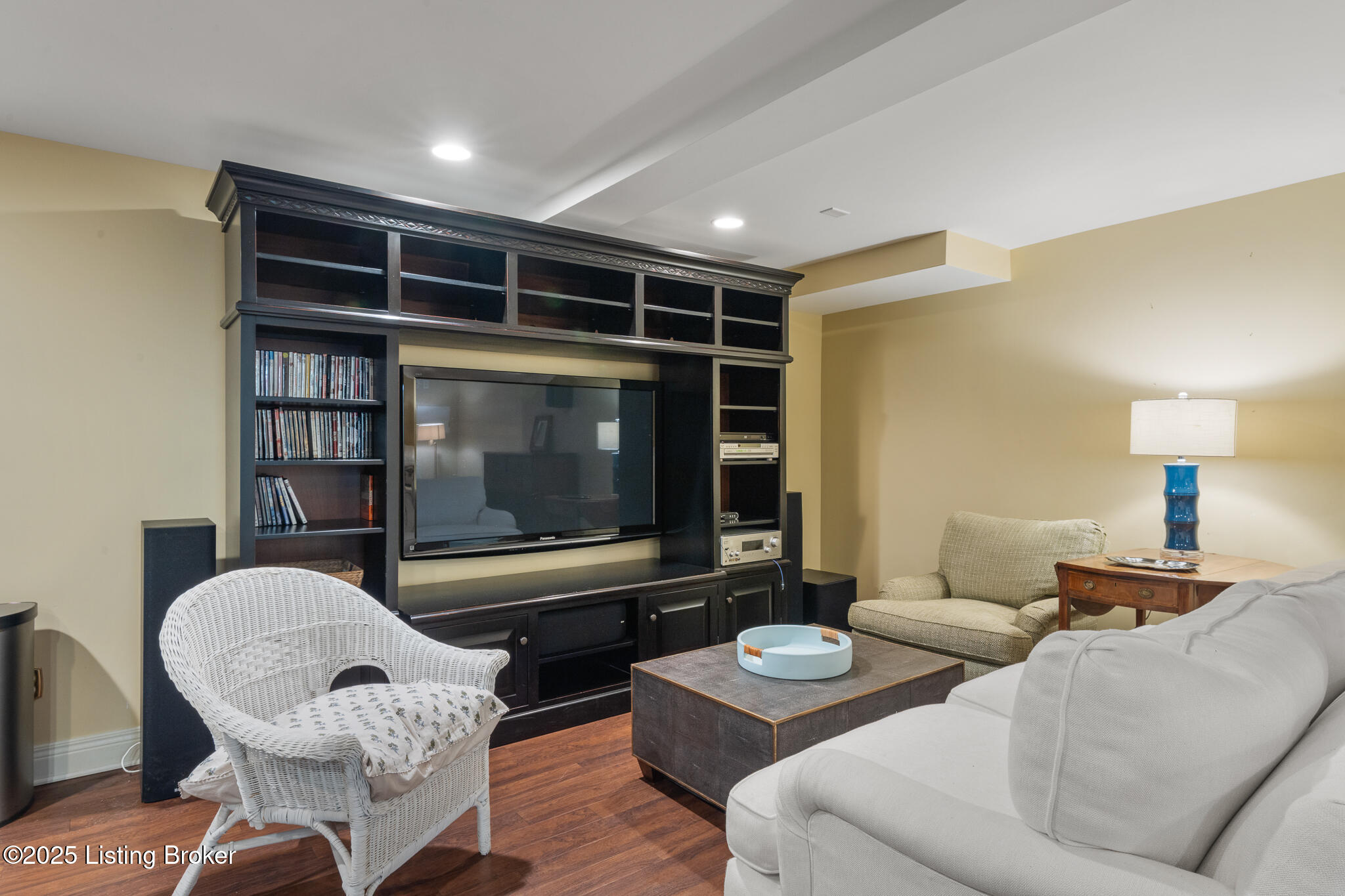 5 Woodhill Rd