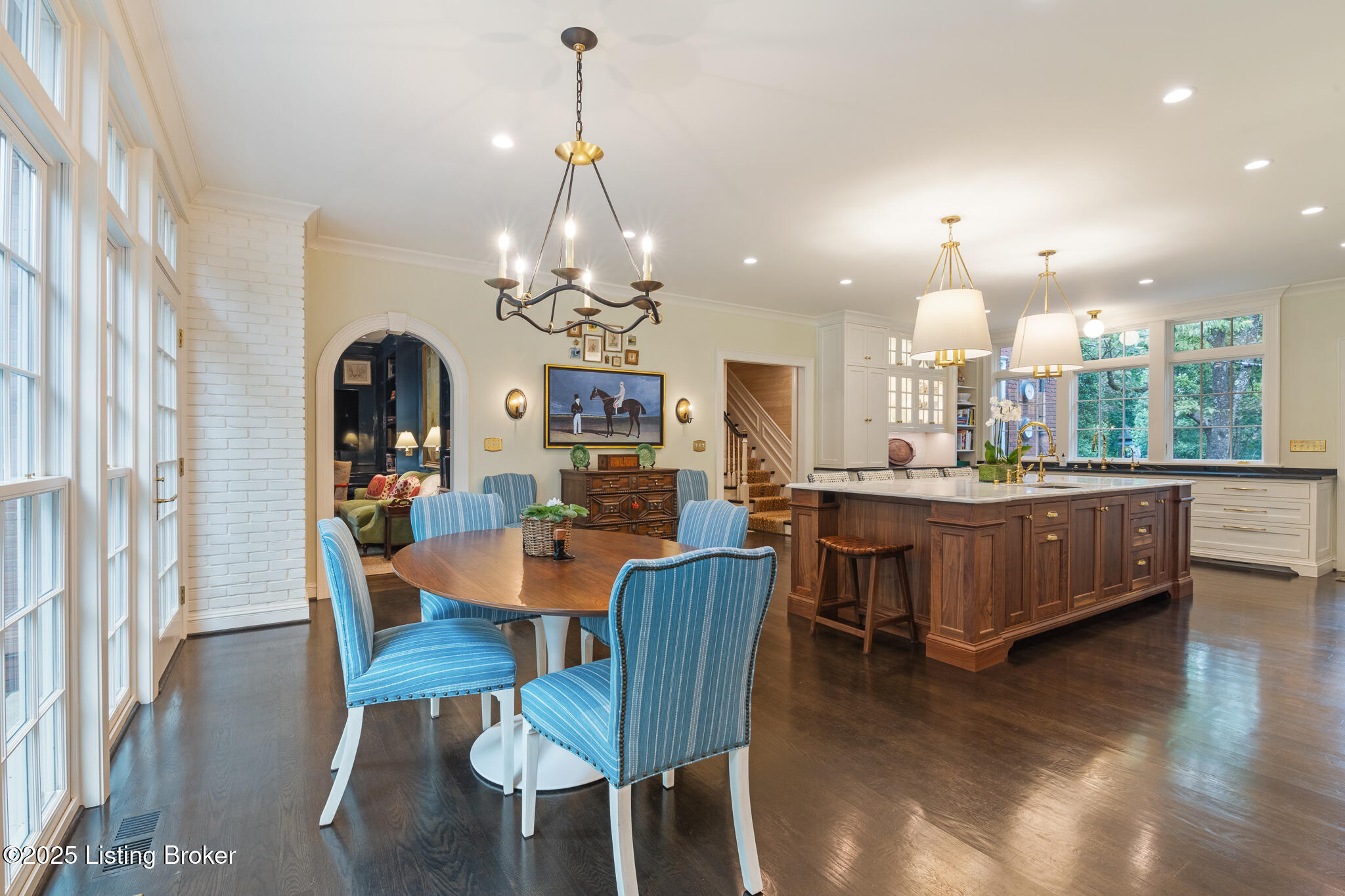5 Woodhill Rd