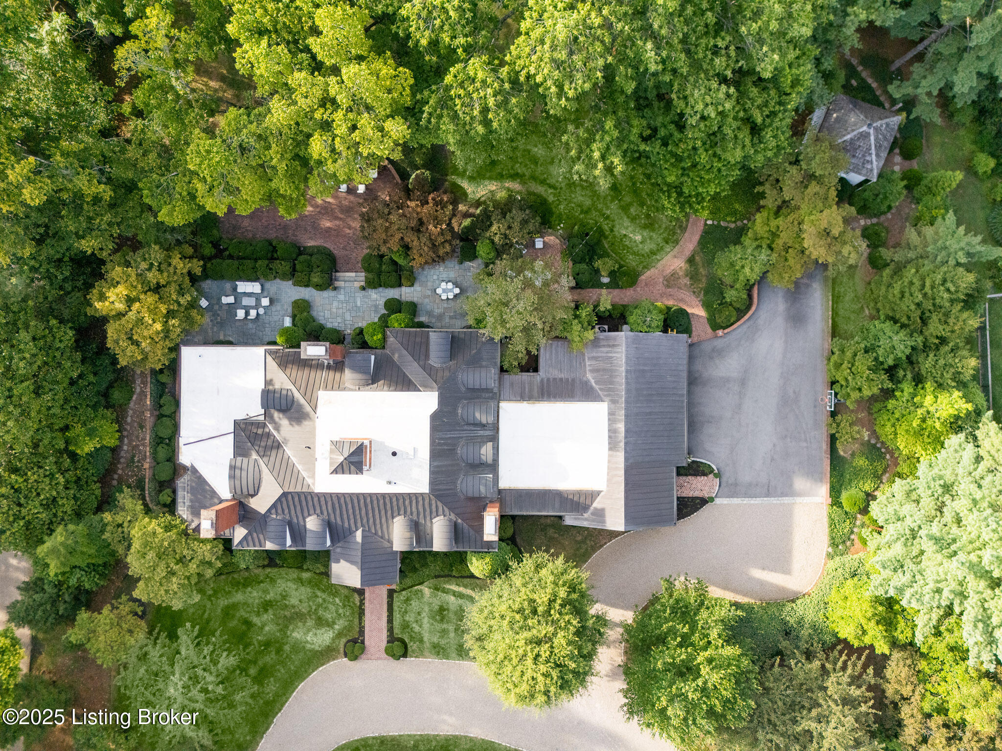 5 Woodhill Rd