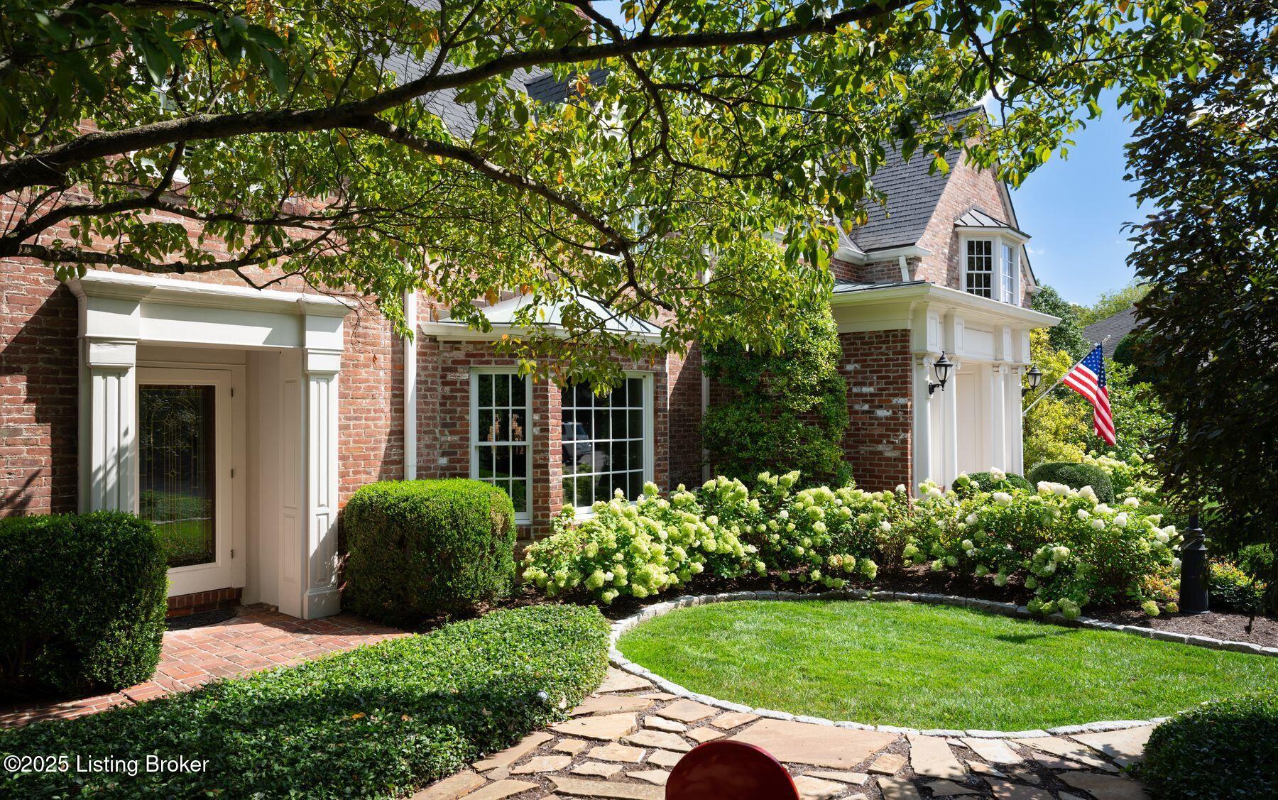 11 Brownsboro Hill Rd