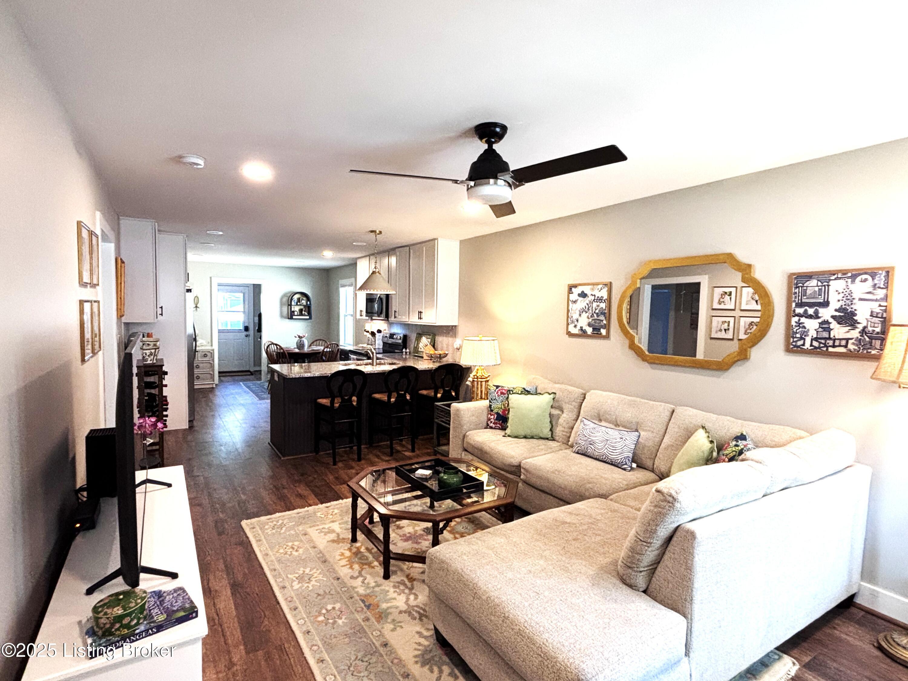 312 Clover Ln