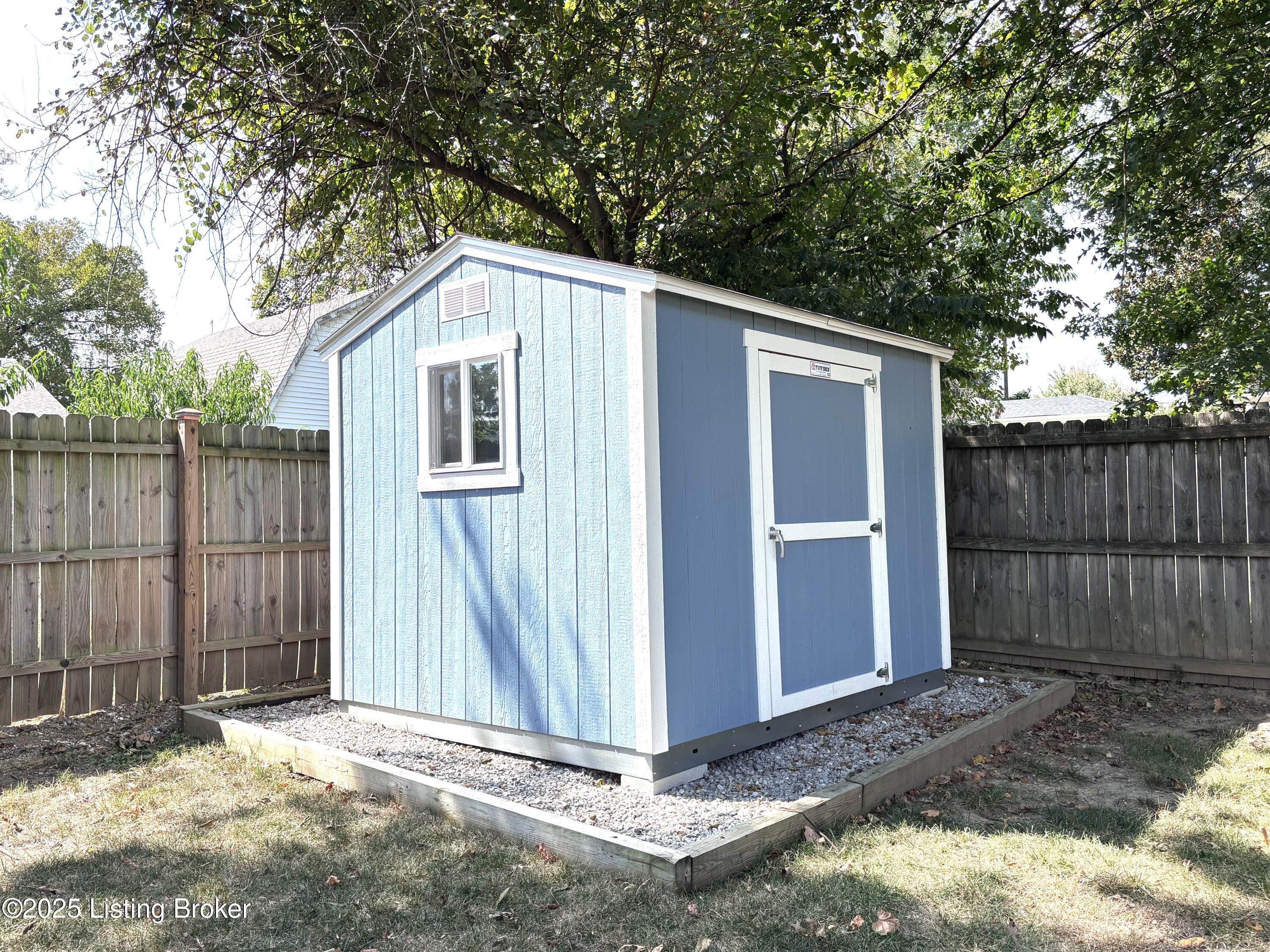 312 Clover Ln