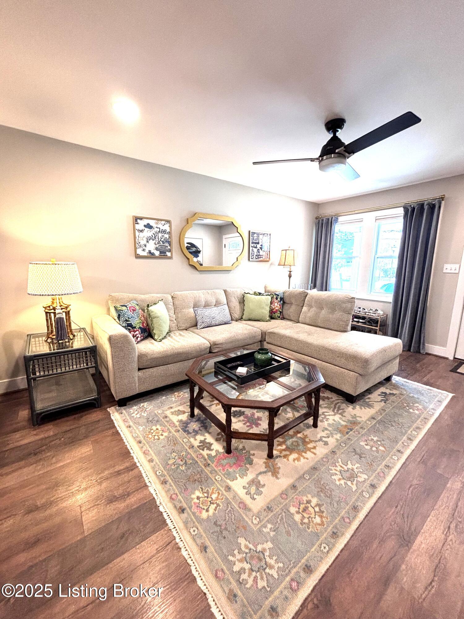 312 Clover Ln