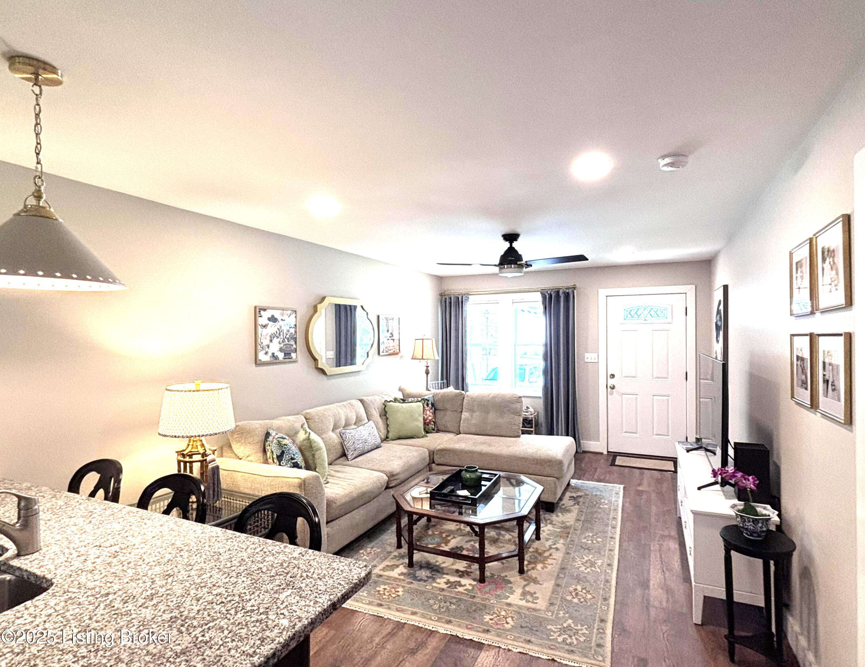 312 Clover Ln