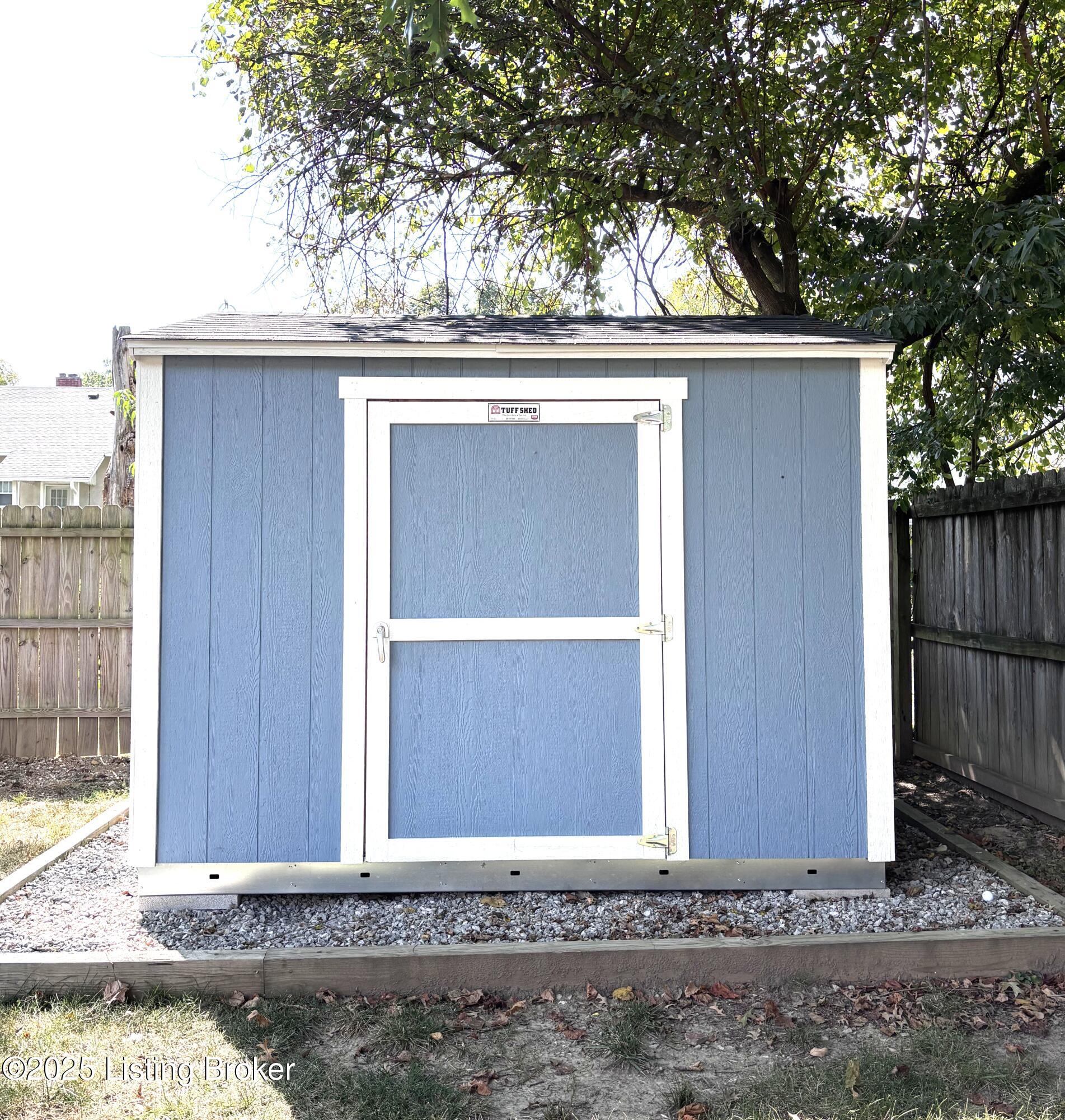 312 Clover Ln