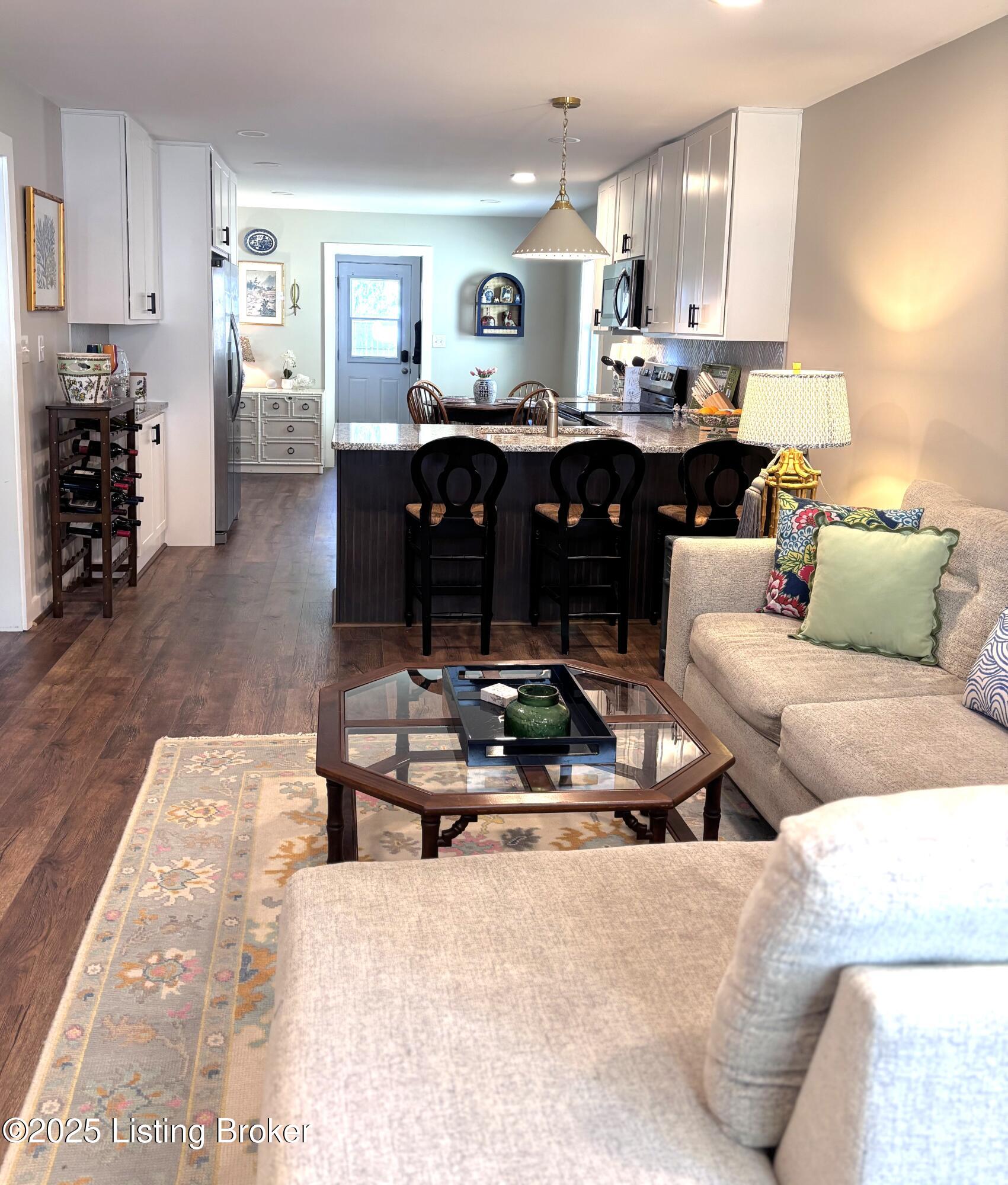 312 Clover Ln