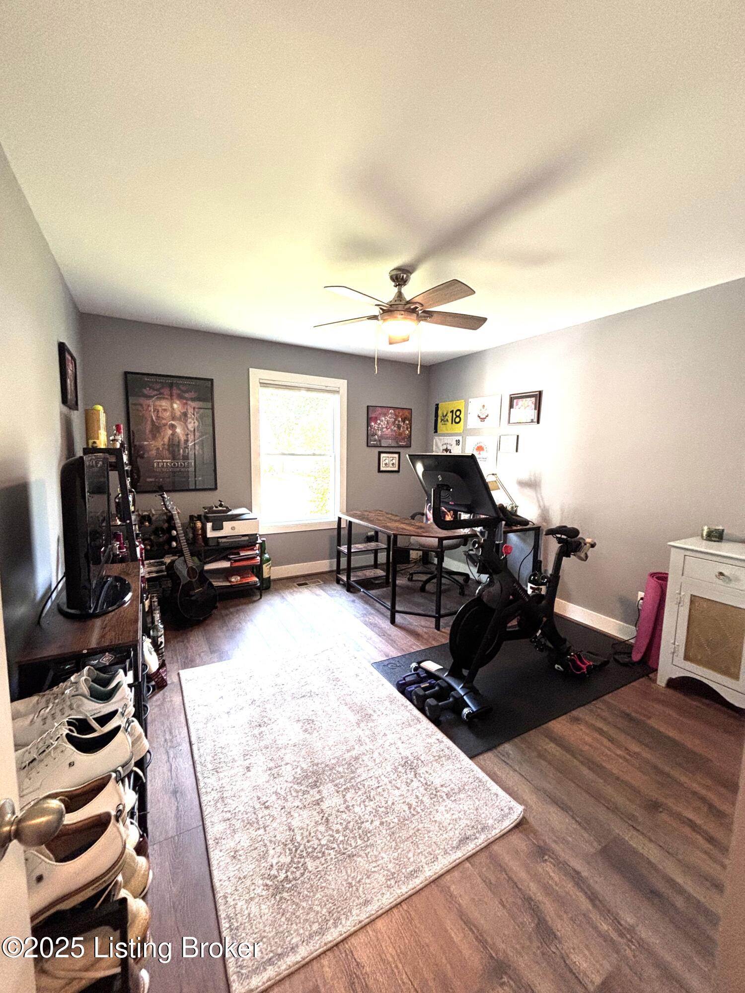 312 Clover Ln