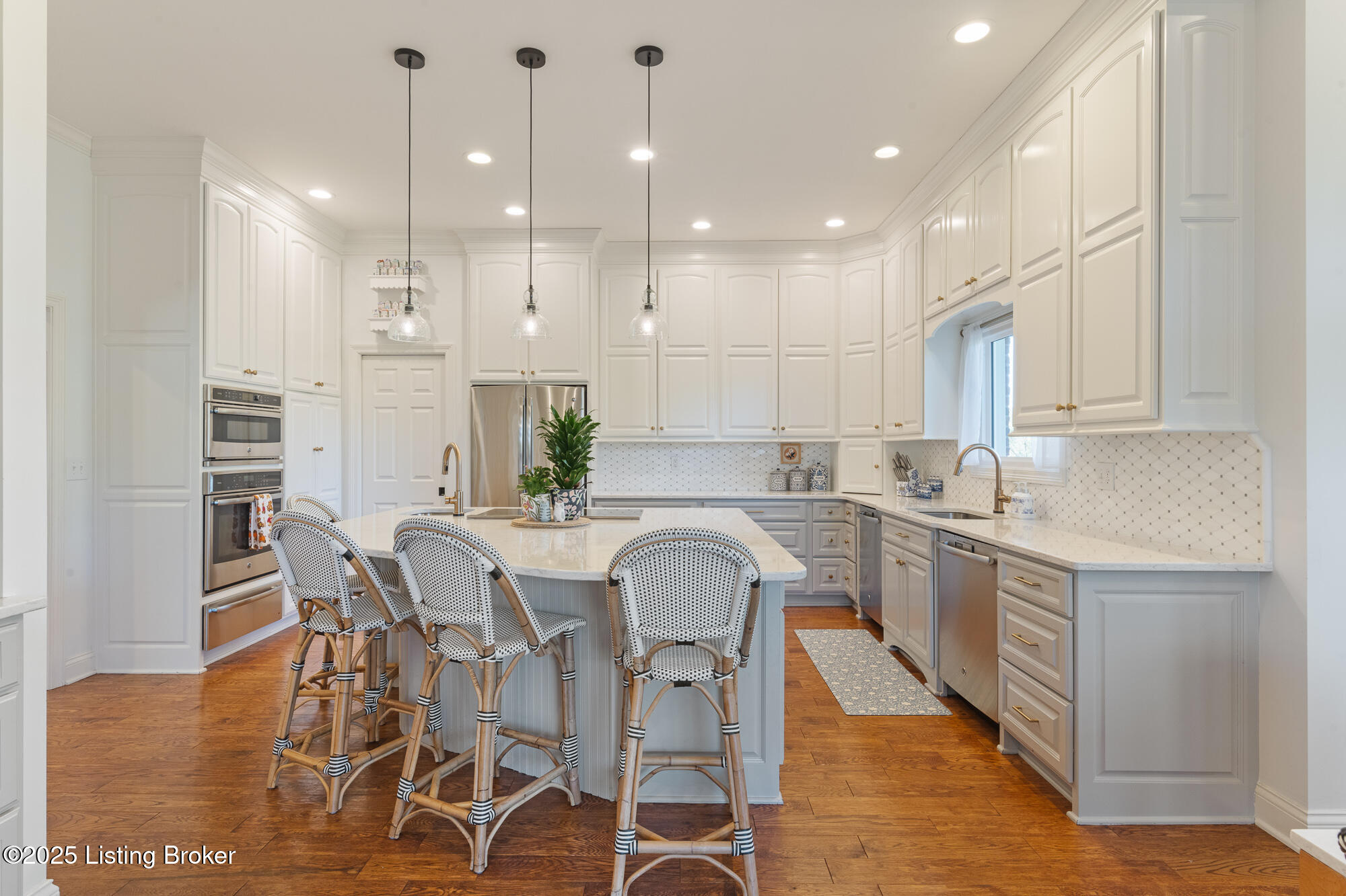 7421 Cedar Bluff Ct