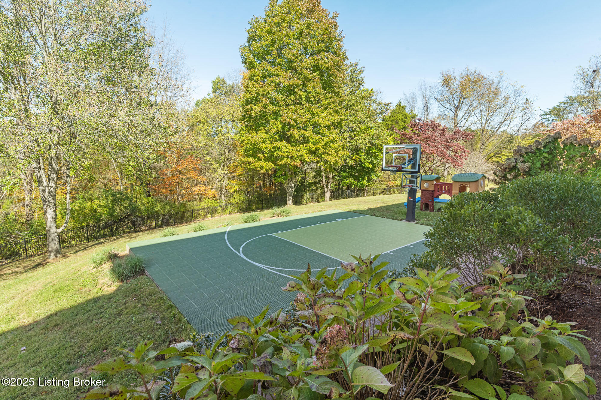 7421 Cedar Bluff Ct