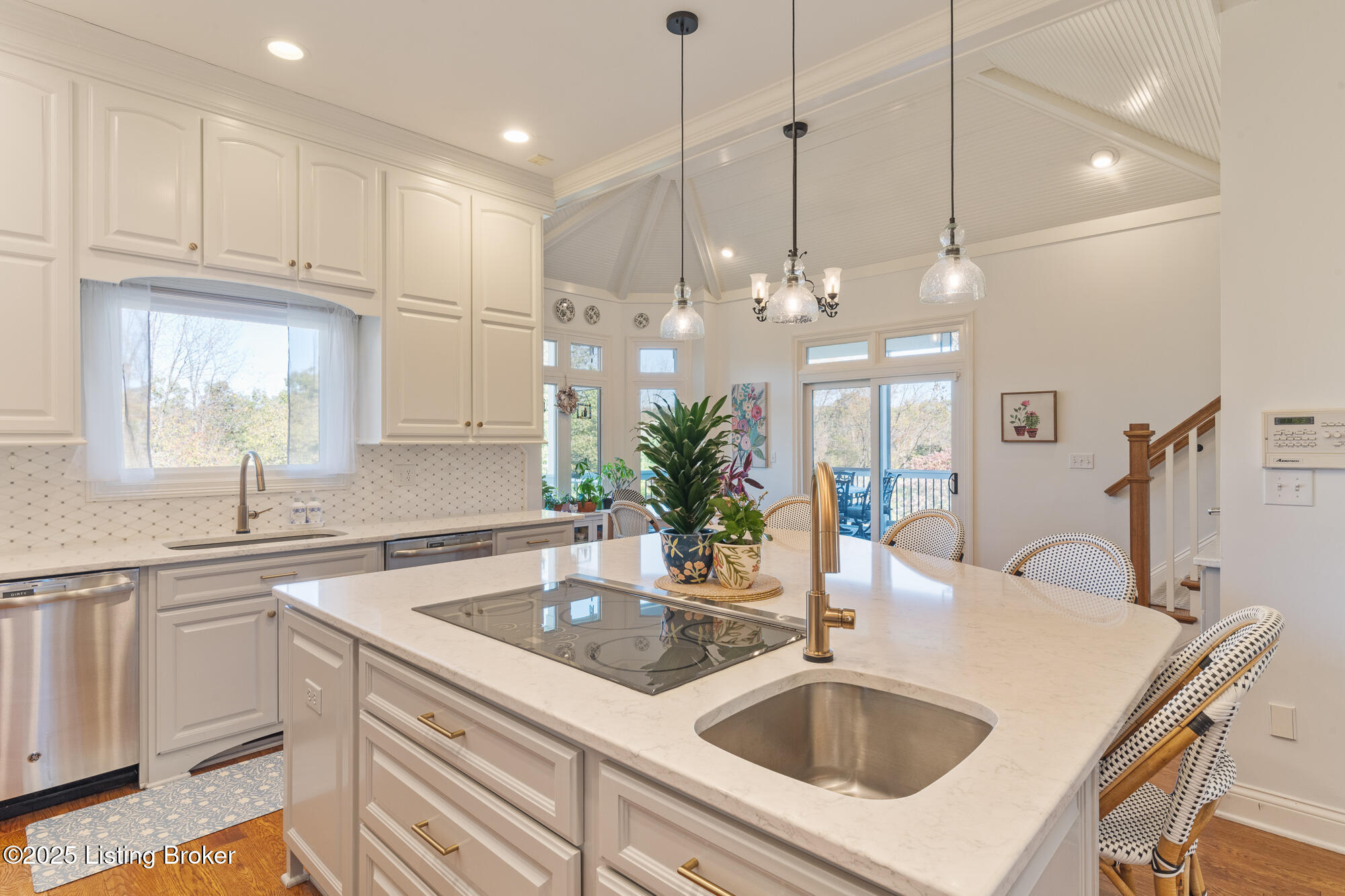7421 Cedar Bluff Ct