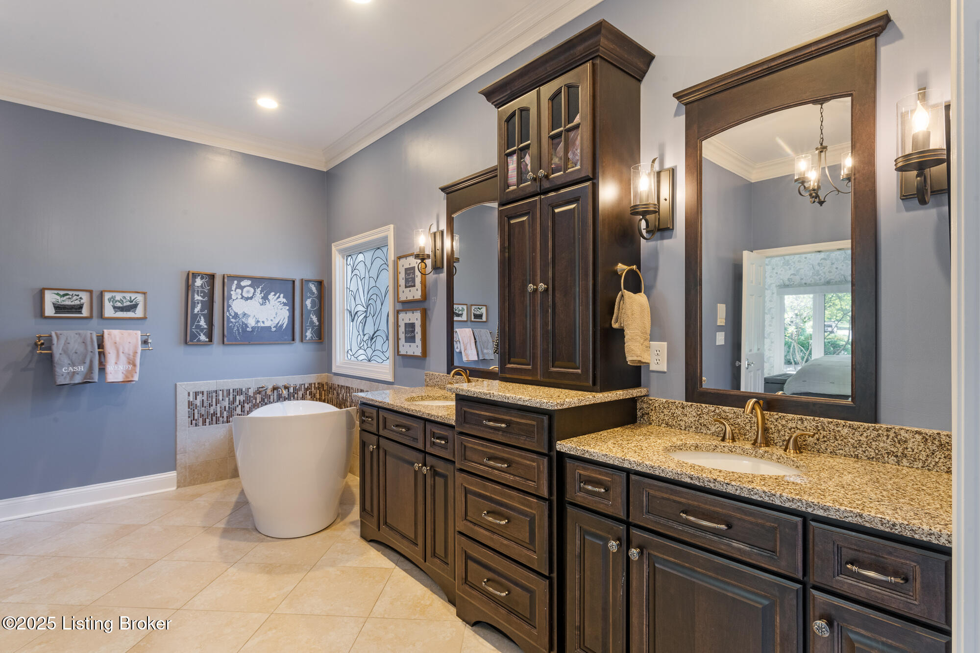 7421 Cedar Bluff Ct