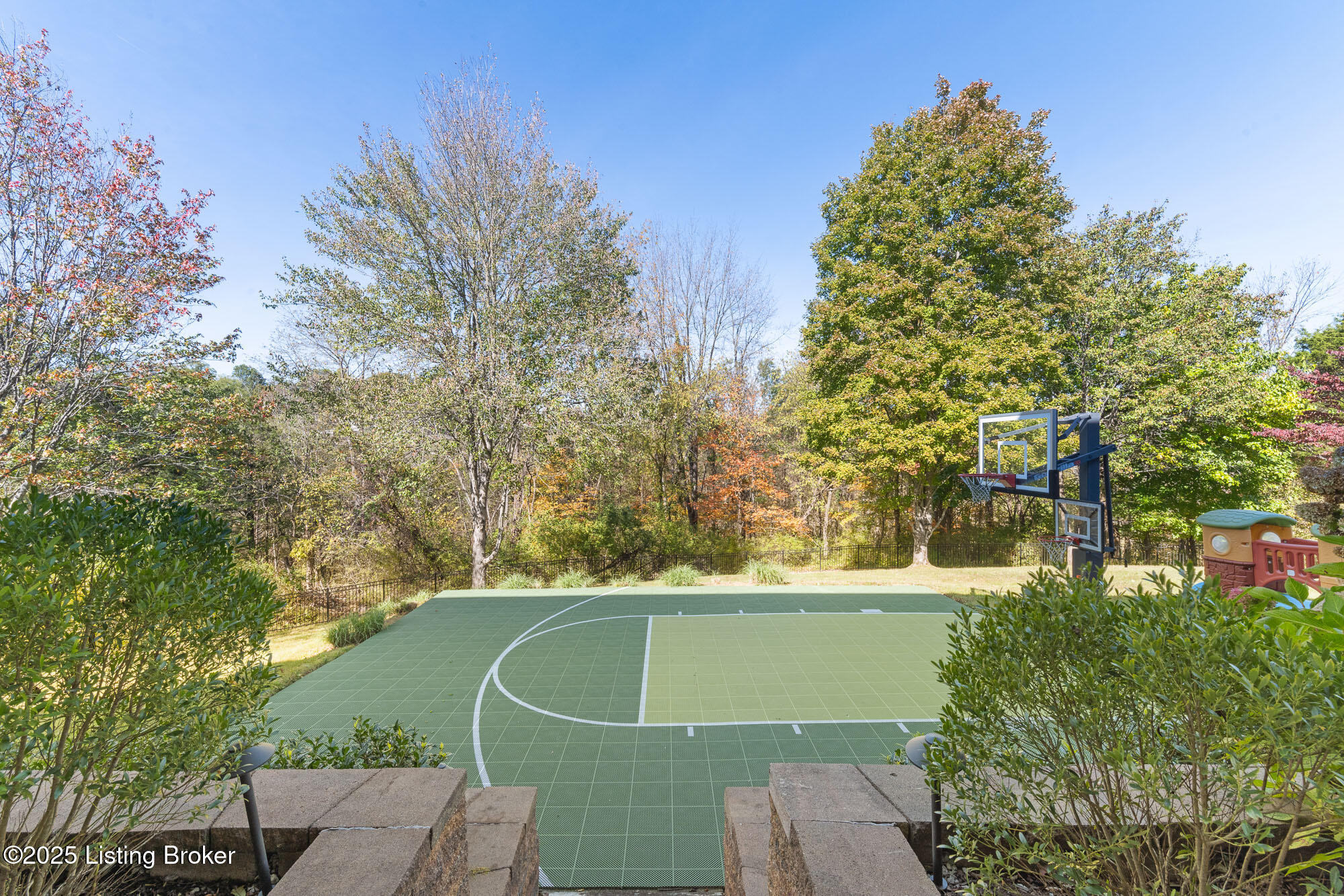 7421 Cedar Bluff Ct