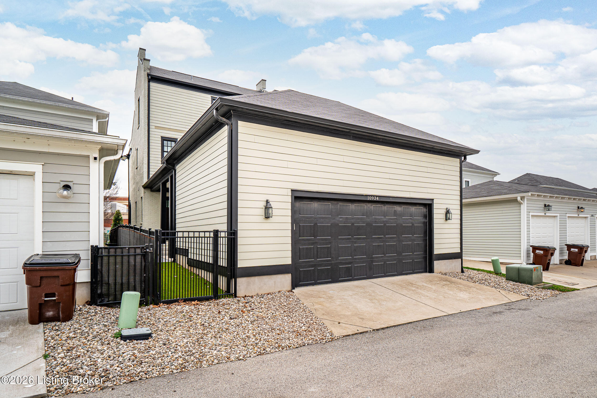 10934 Monkshood Dr