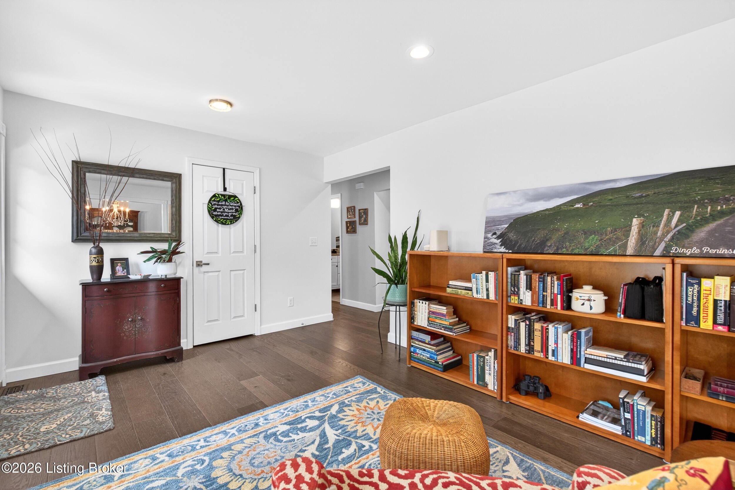 1027 Rollingwood Ln