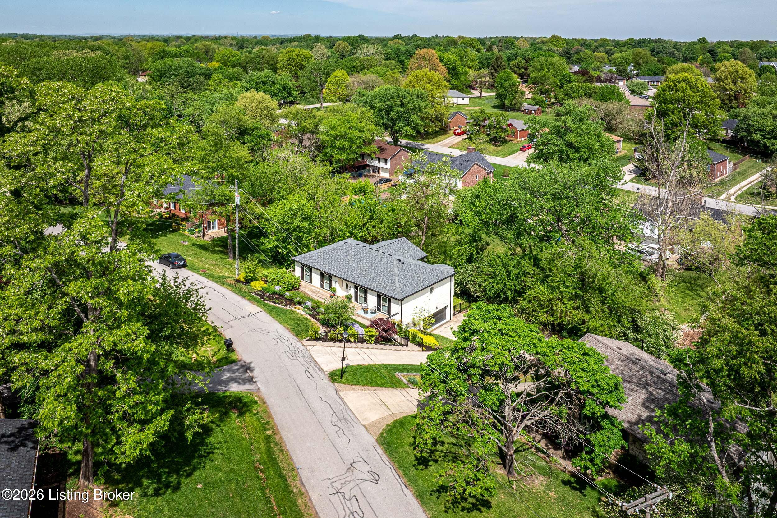 1027 Rollingwood Ln