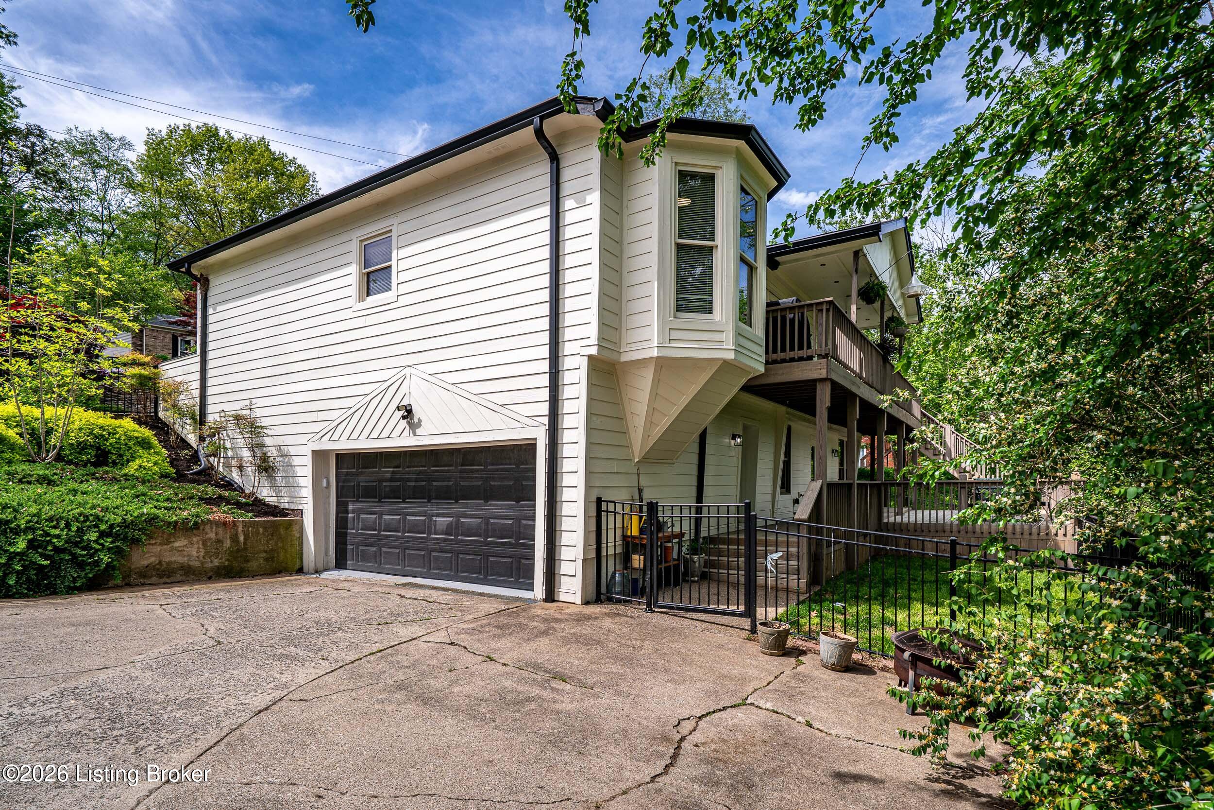 1027 Rollingwood Ln