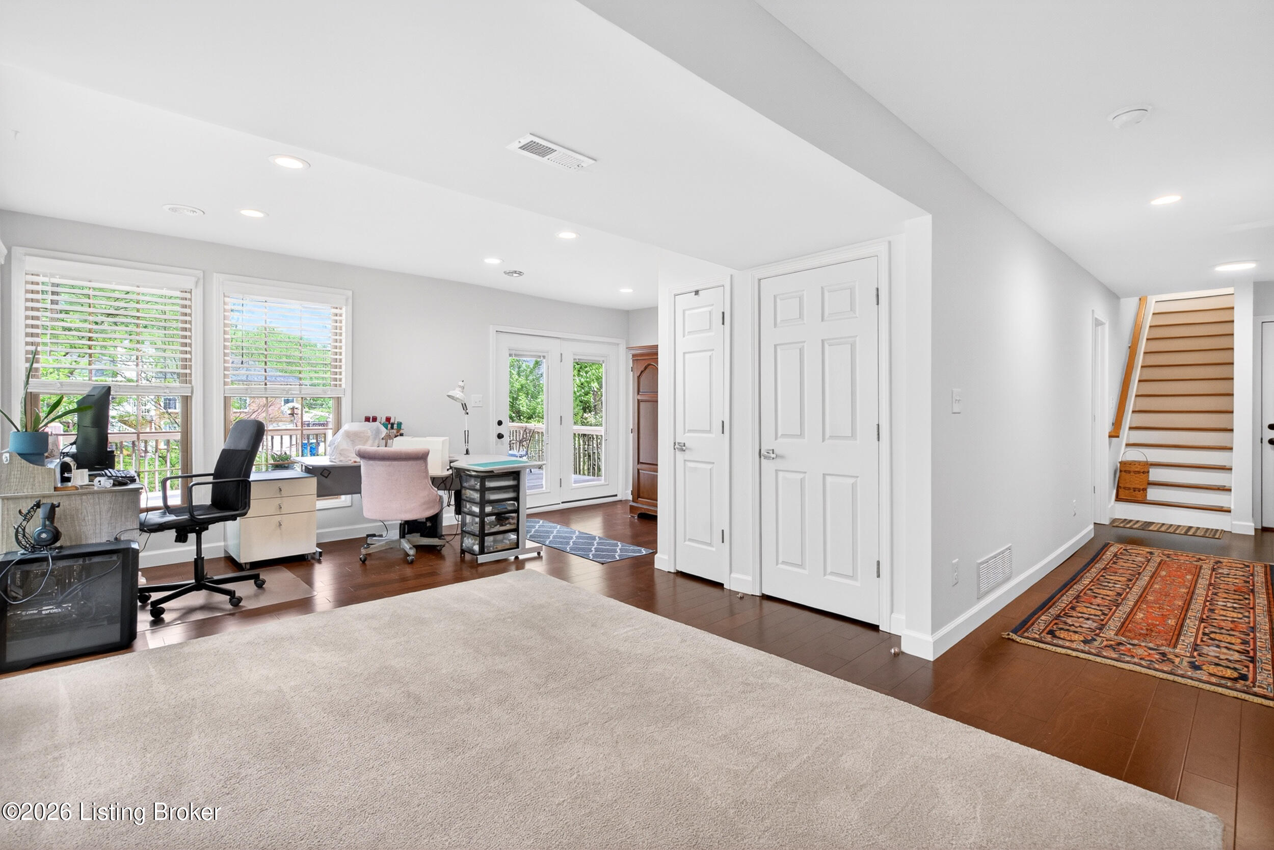 1027 Rollingwood Ln