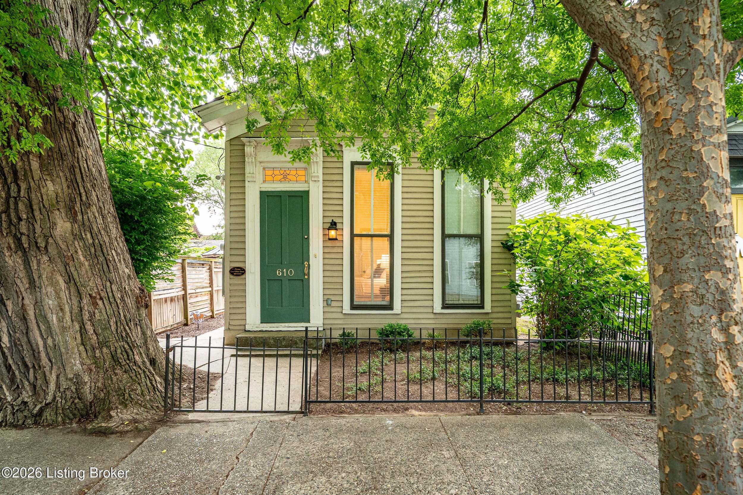 610 Myrtle St