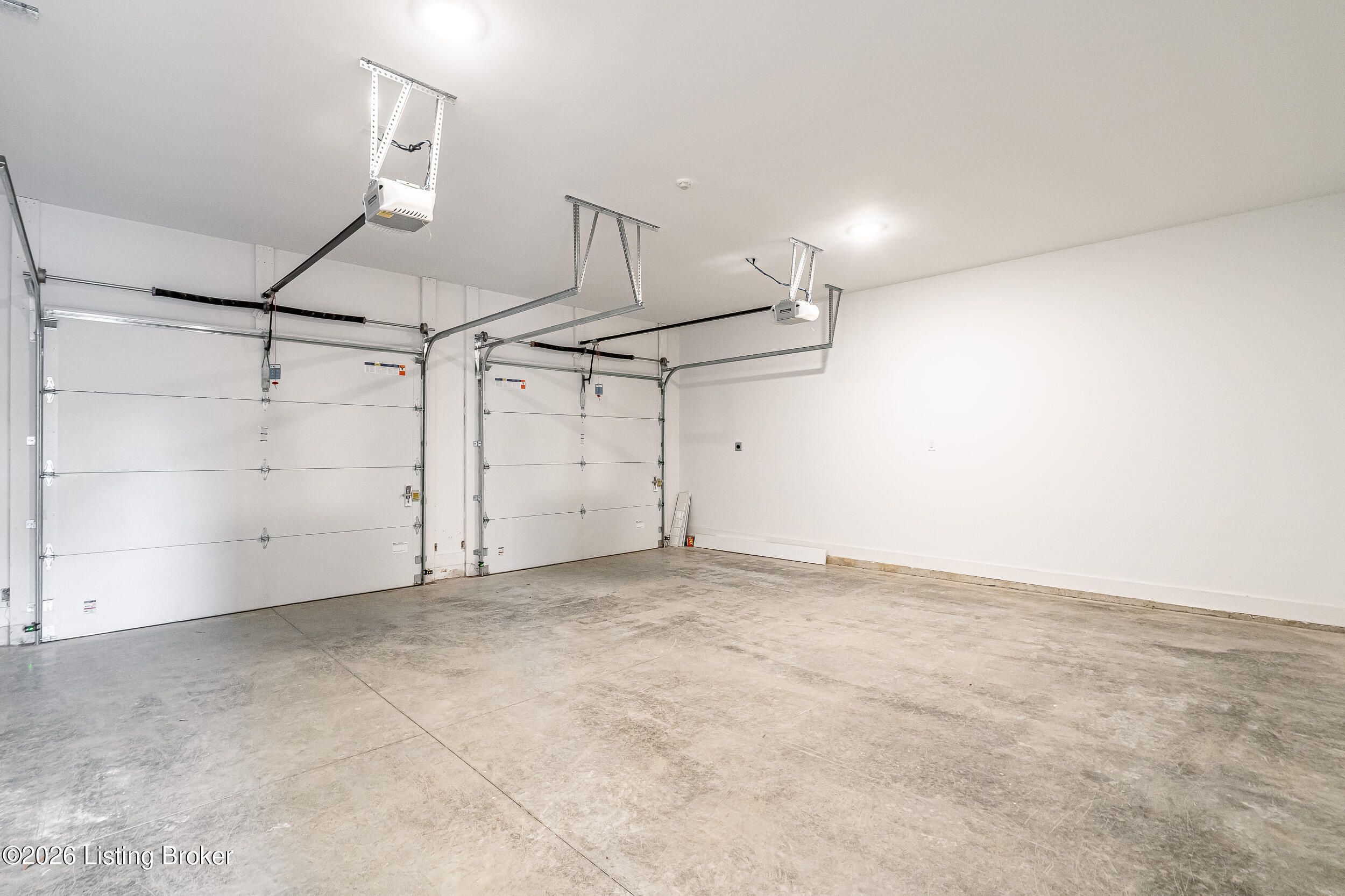 401 Stonehaven Commons Ct
