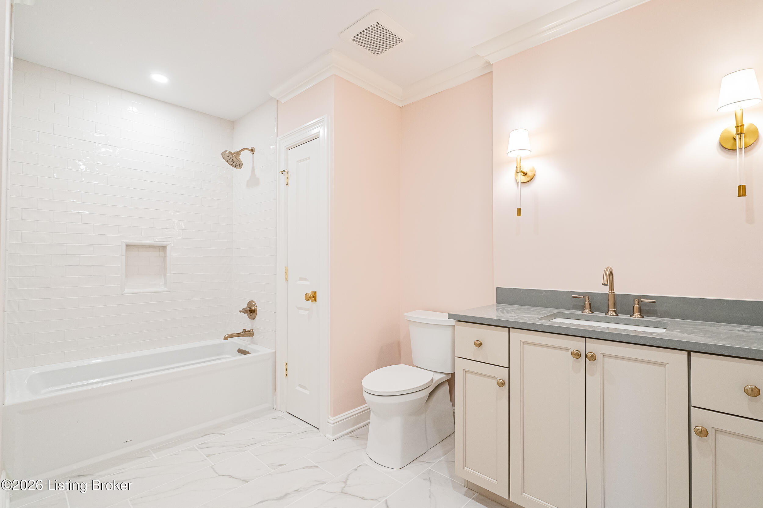 401 Stonehaven Commons Ct