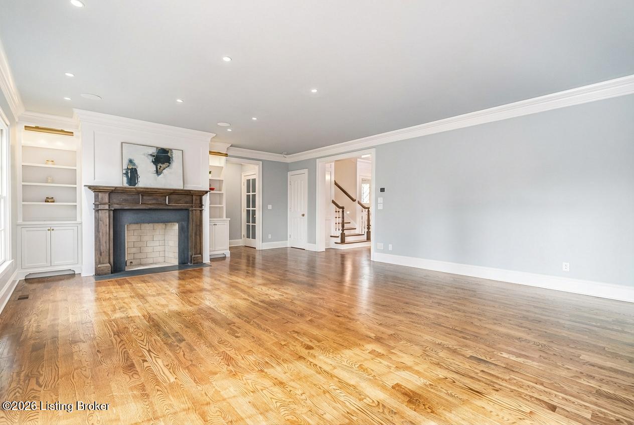 401 Stonehaven Commons Ct