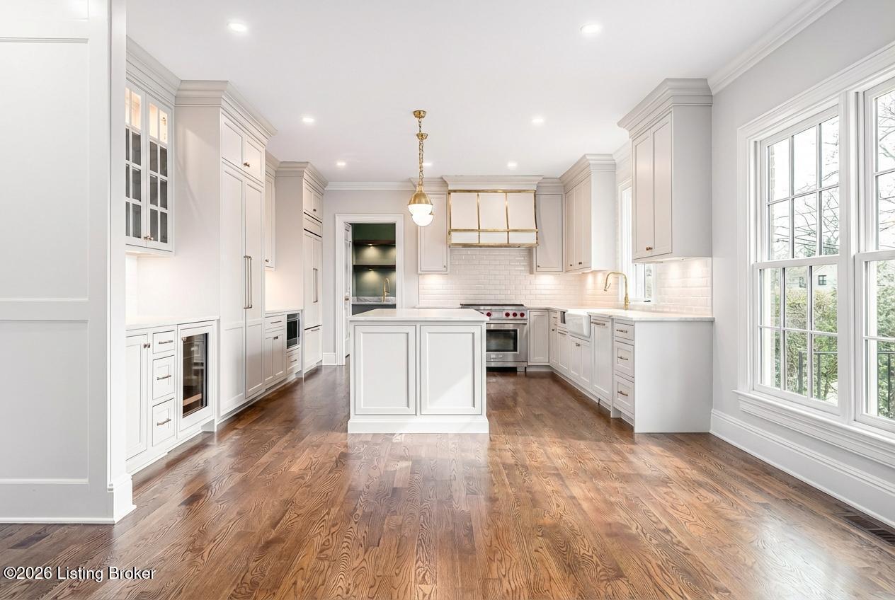 401 Stonehaven Commons Ct