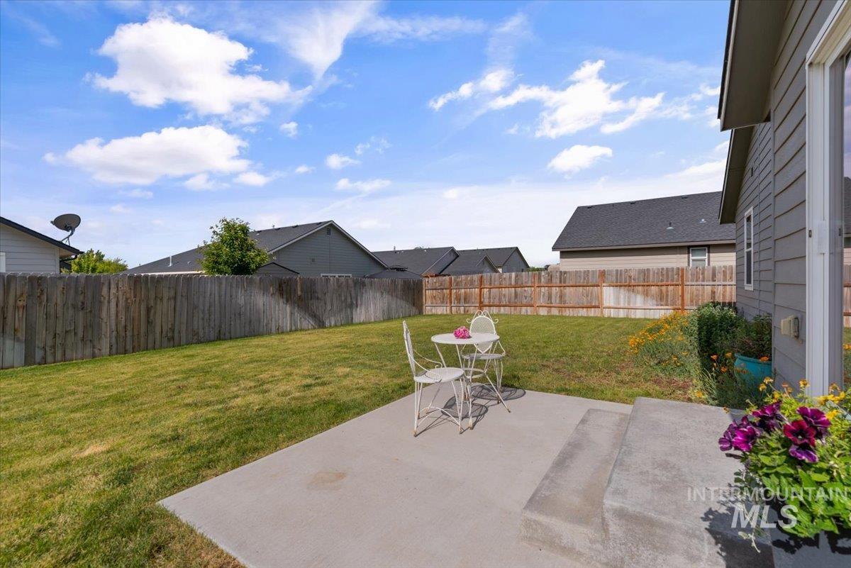 3672 S Wood River Ave