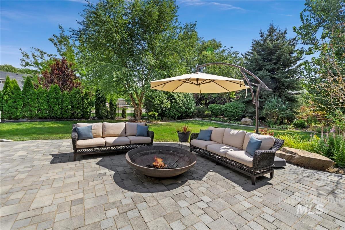 1739 N Raindance Place