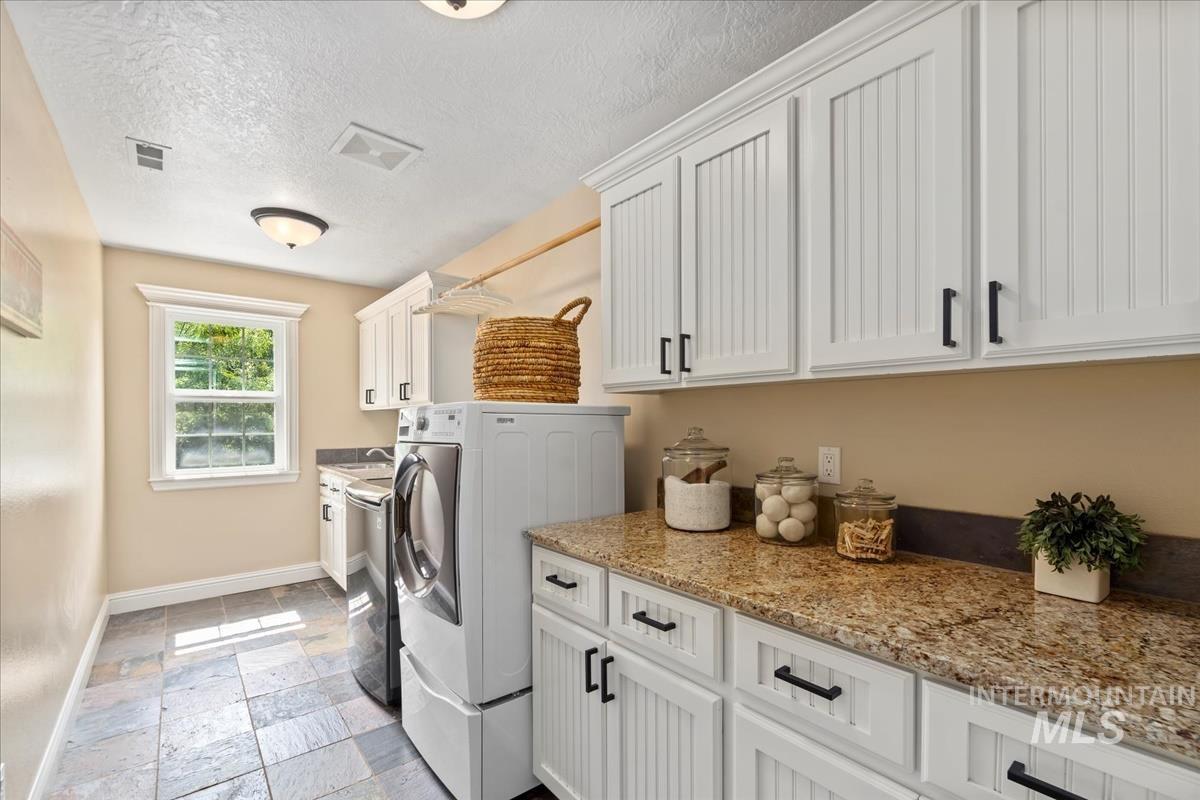 1739 N Raindance Place