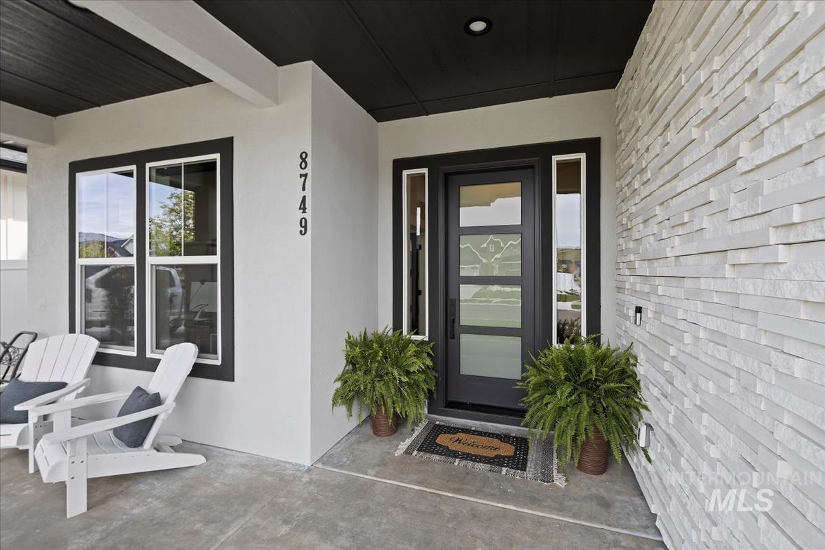 8749 W Suttle Lake Dr