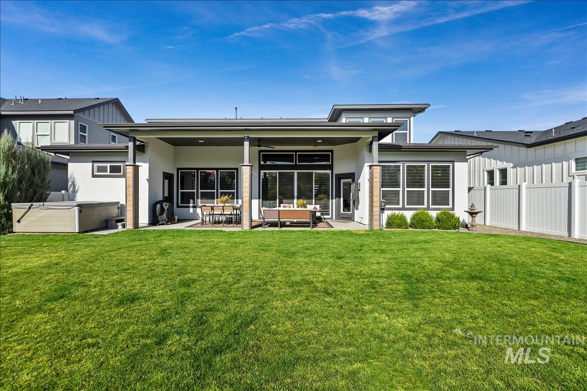 8749 W Suttle Lake Dr