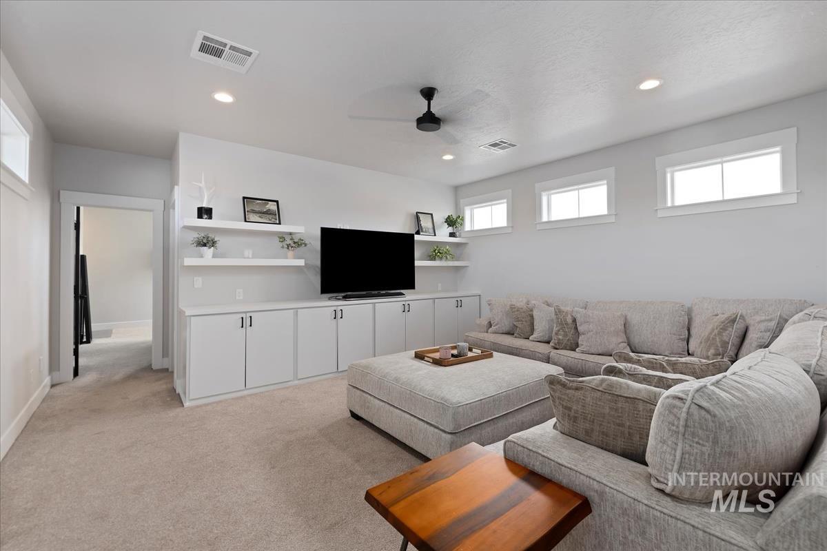 8749 W Suttle Lake Dr